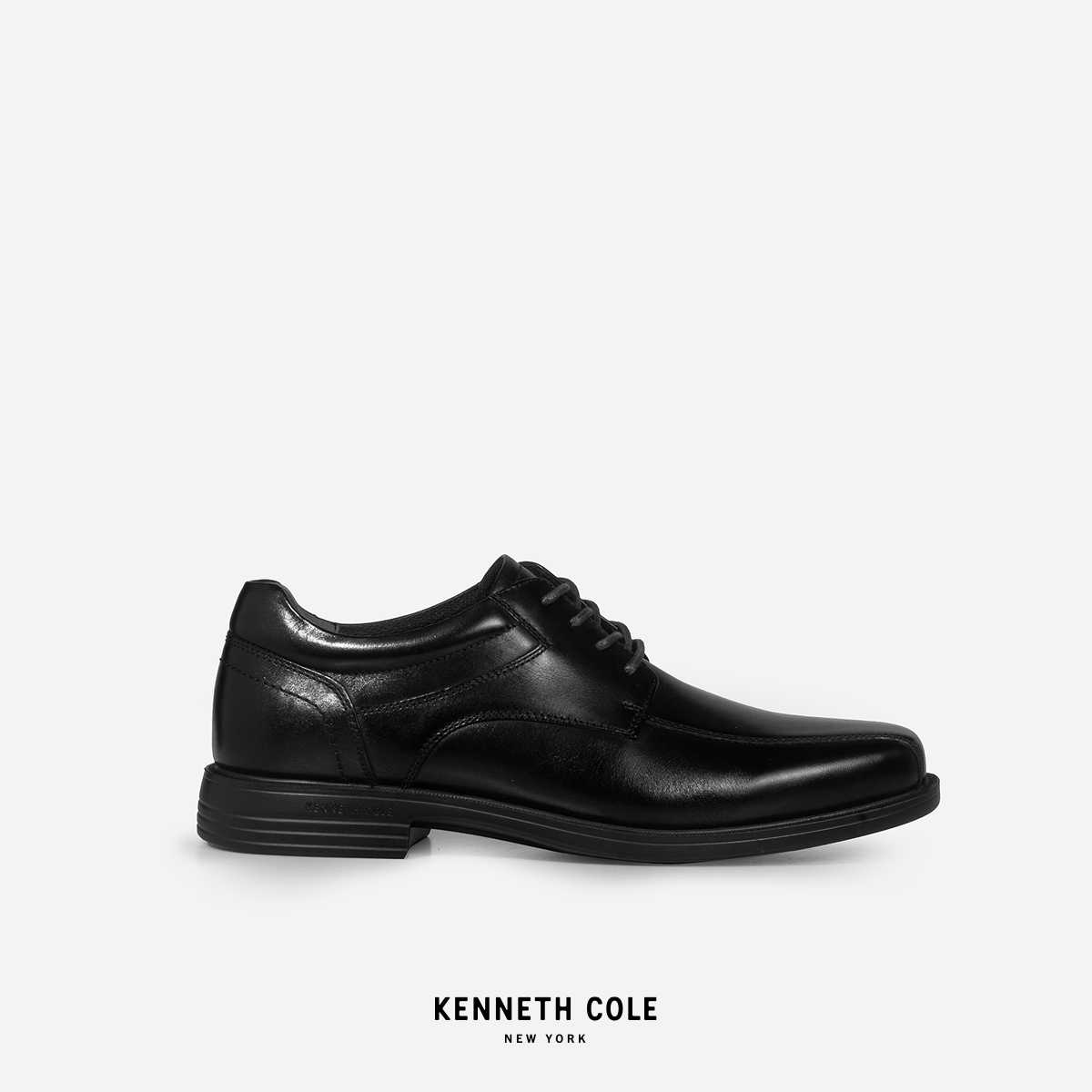 KENNETH COLE รองเท้าทางการผู้ชายรุ่น WIDER FIT LACE UP Black สีดำ ( DRS - KF71088LE-001 )