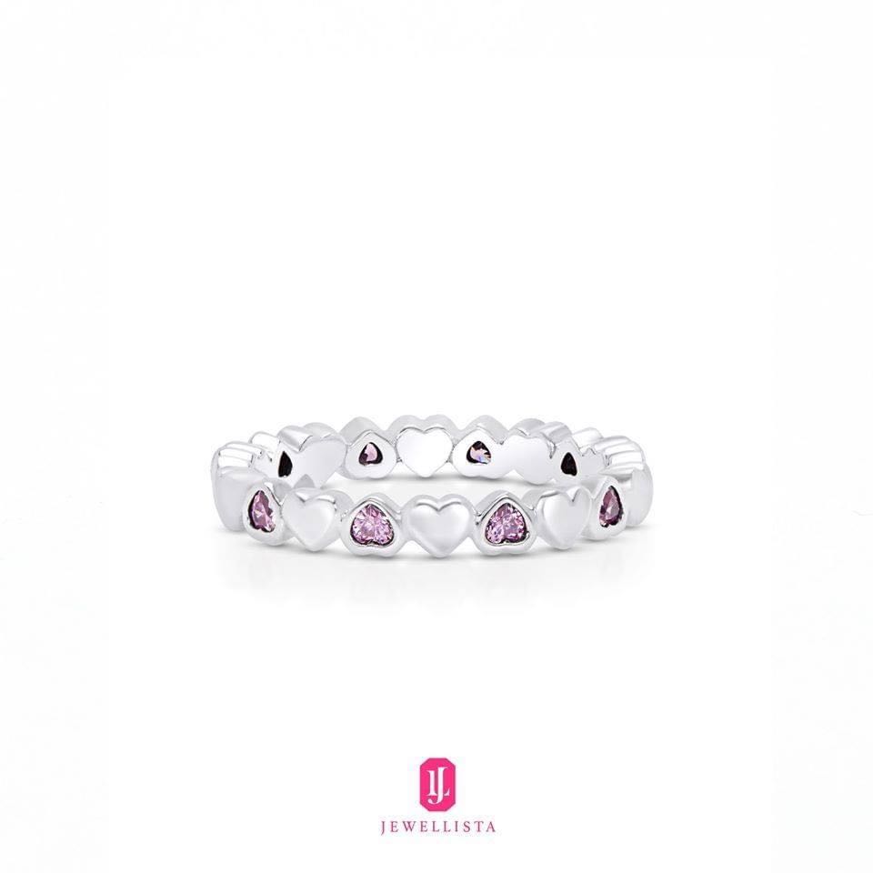 Jewellista แหวน Isabel  ฝั่งด้วยพลอย Pink Zirconia ทรงหัวใจ