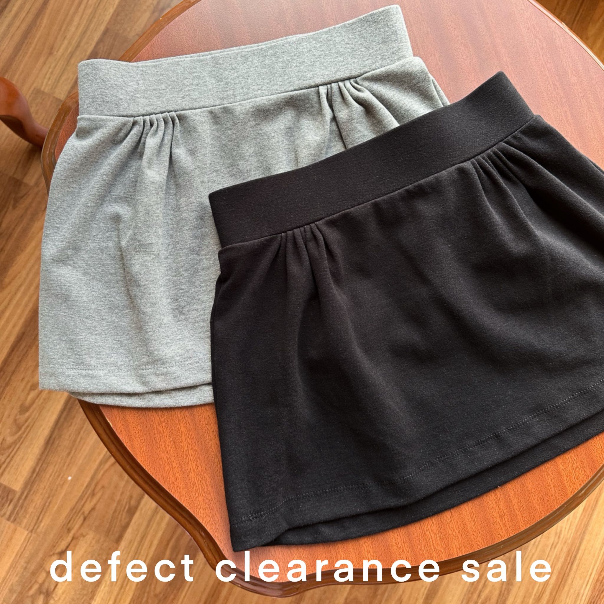 DEFECT SALE - tiny pleated mini skirt 