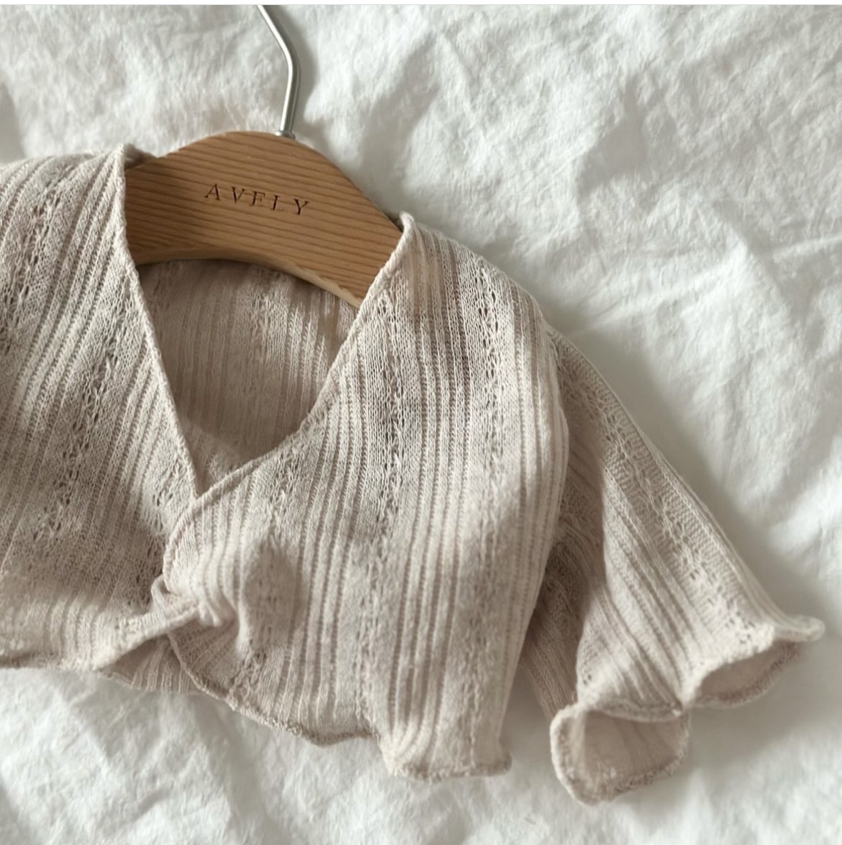 Avely (M) Oat Crop Cardi