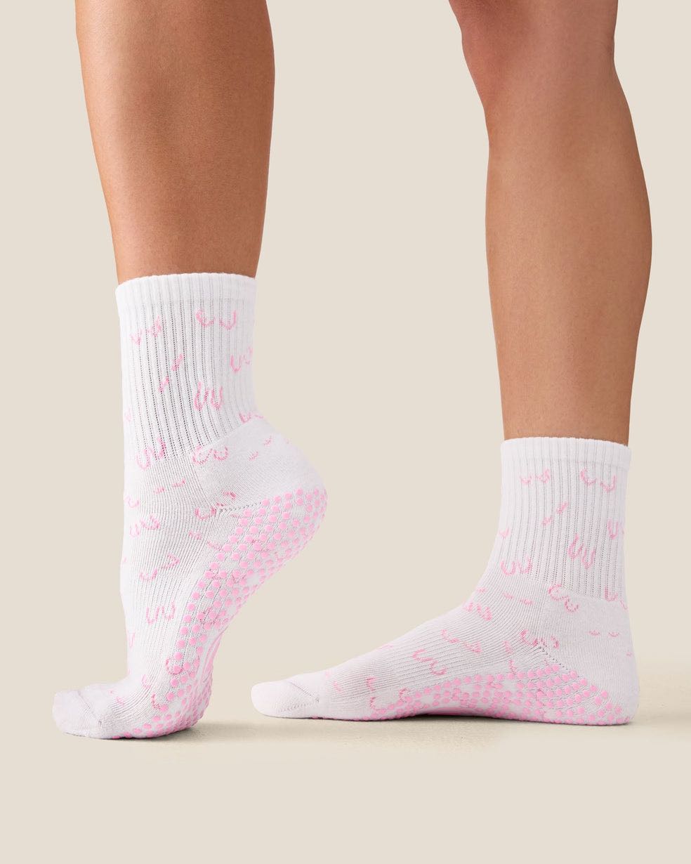 Crew Grip Socks - Breast Cancer White  | ถุงเท้าพิลาทิส MoveActive