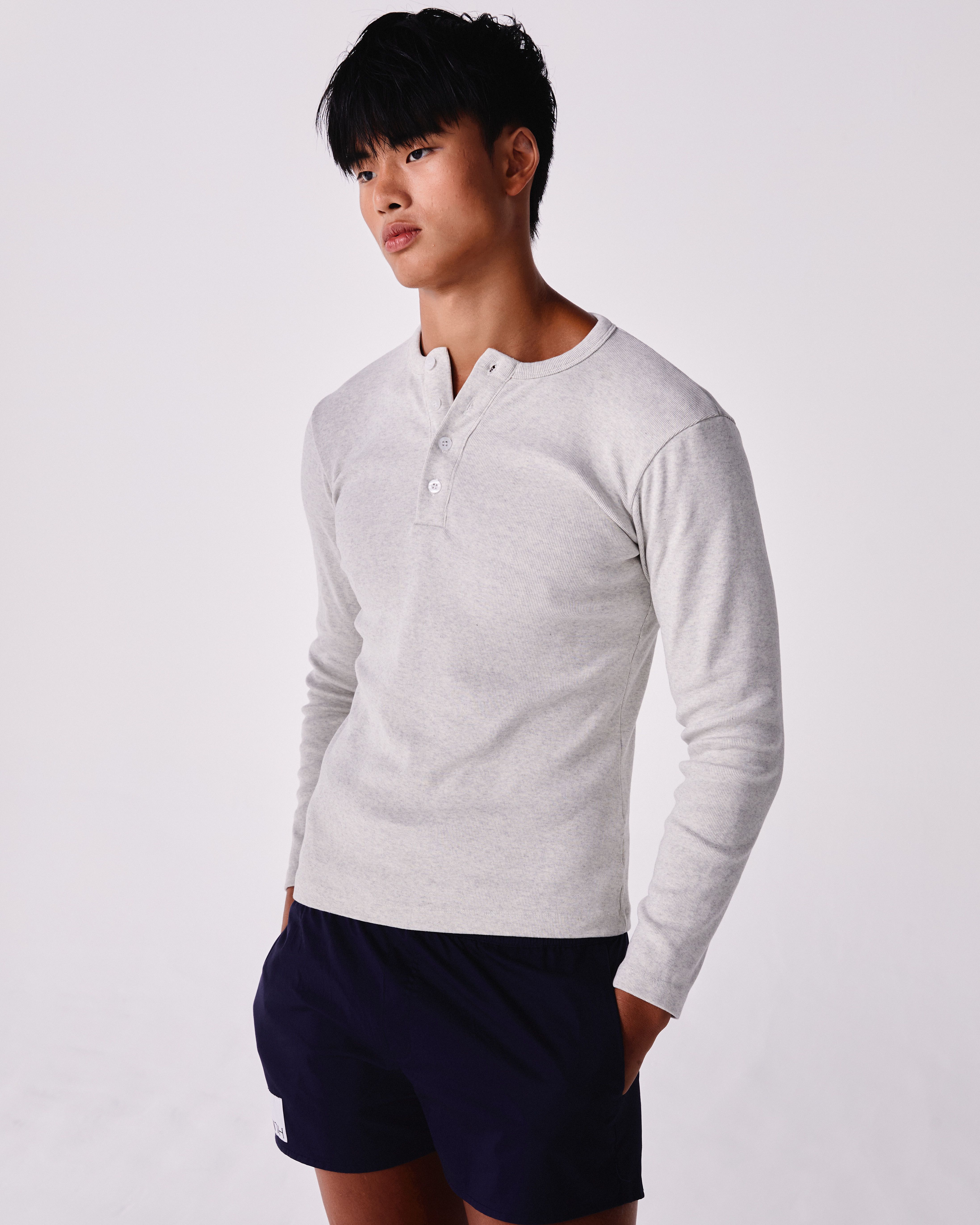 Roen Henley T-Shirt - Sustainable Cotton