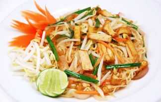 ผัดไทยมังสะวิรัติ / Vegetarian Pad Thai Fried Noodles