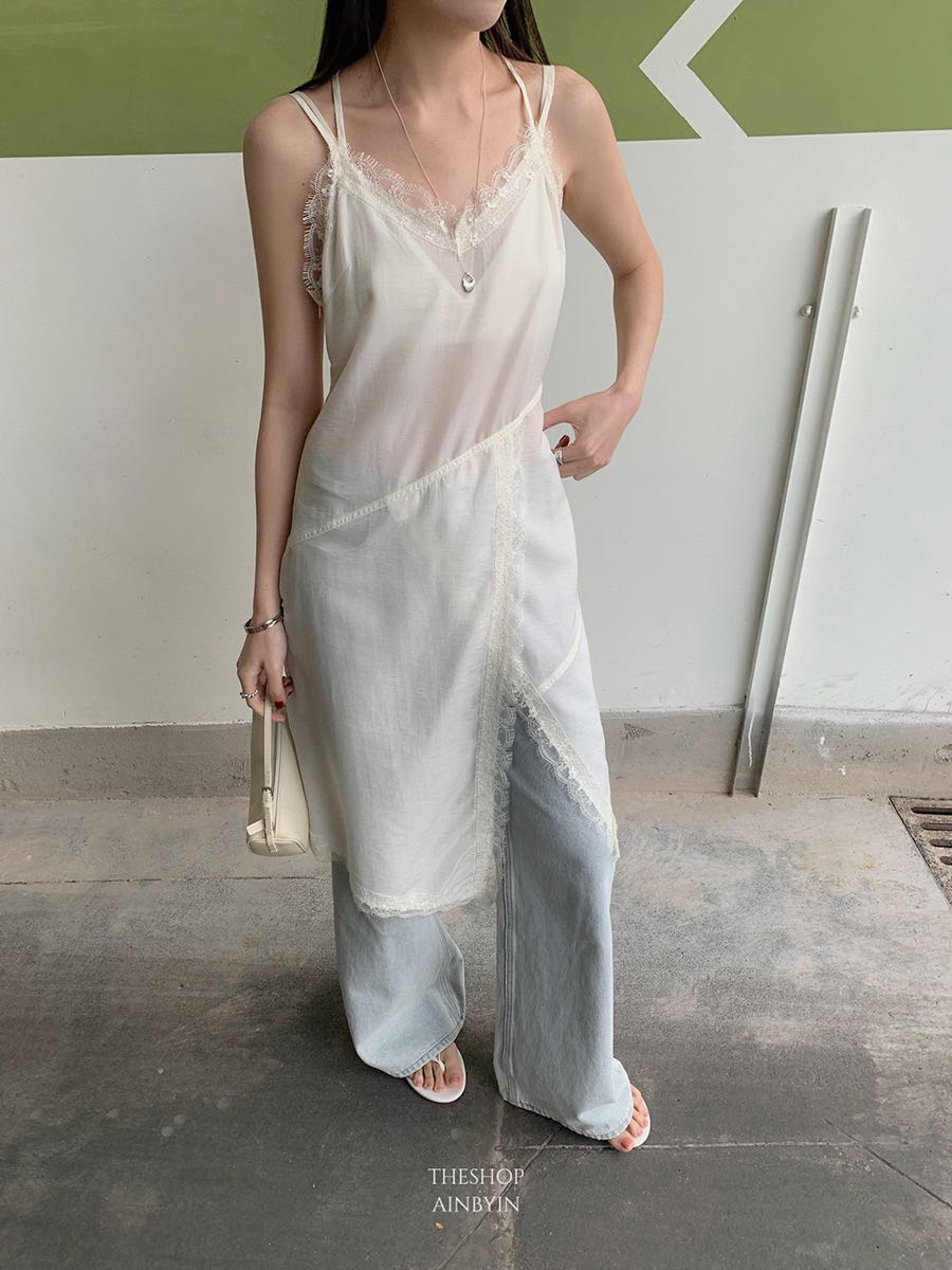 พร้อมส่ง เดรส INBYIN Lace Slit Dress 📌เช็คสต๊อกกับแม่ค้าก่อนสั่งค่ะ