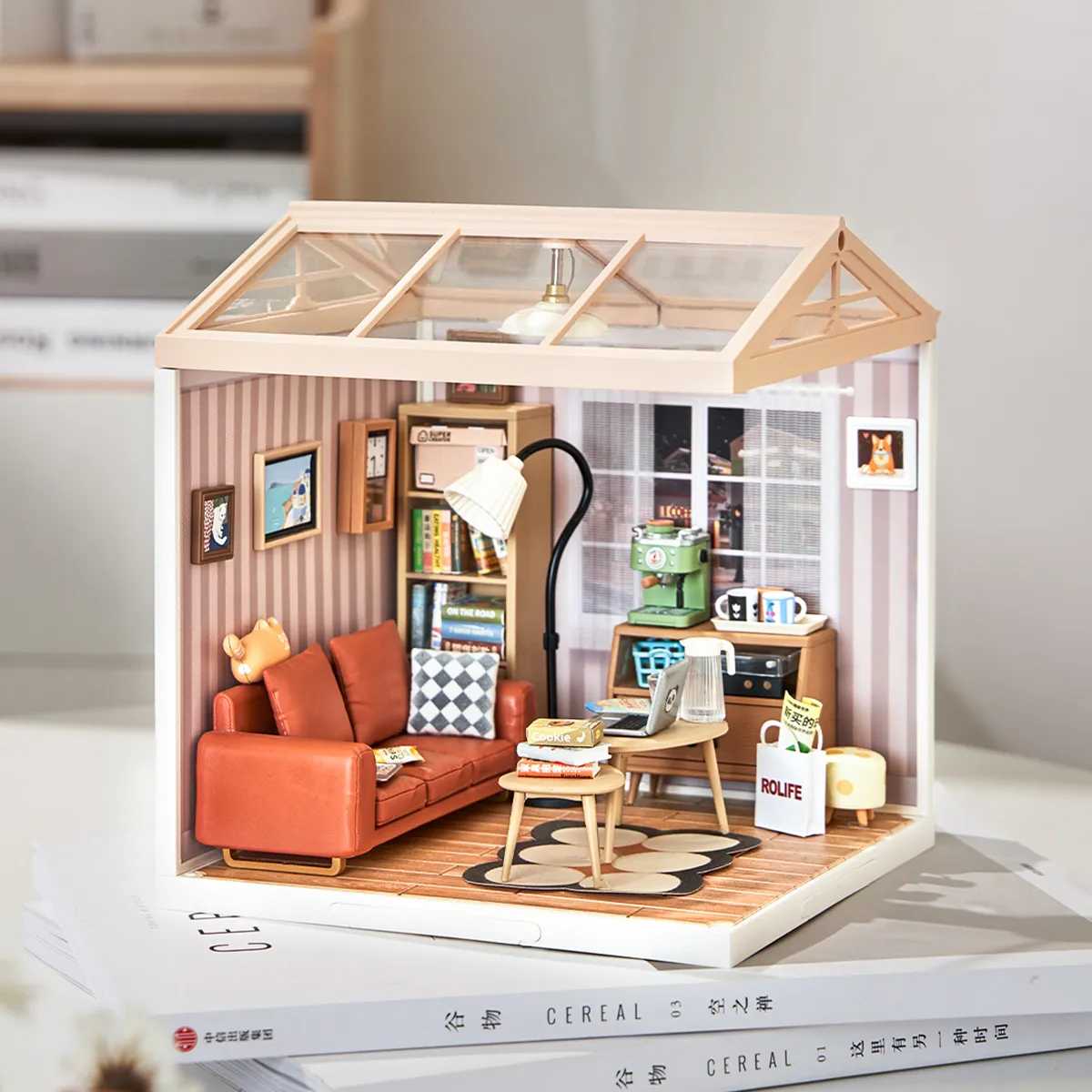 Rolife Super Creator Plastic DIY House :Living Room
