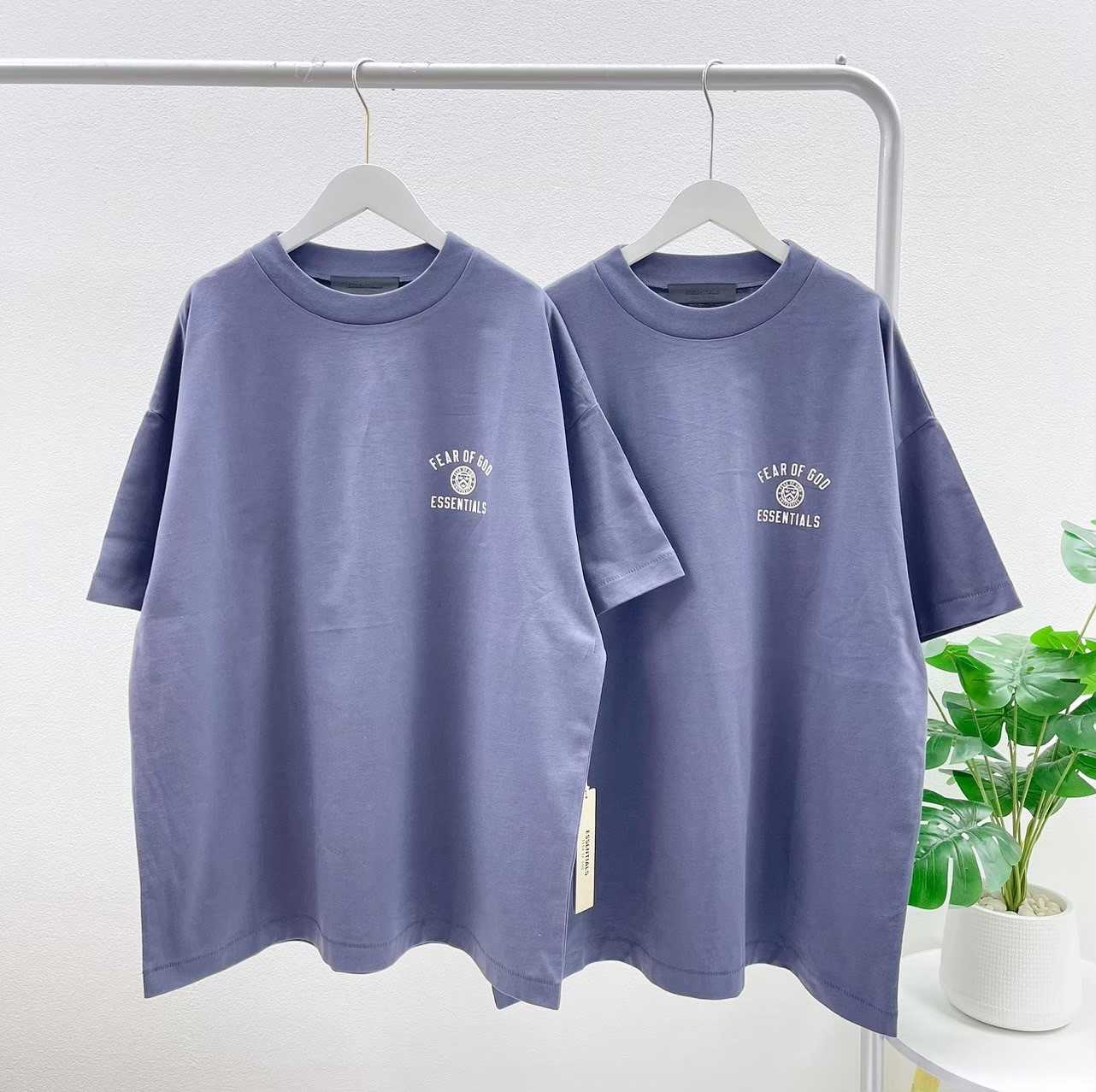 Essential crewneck T-Shirt (Marine)