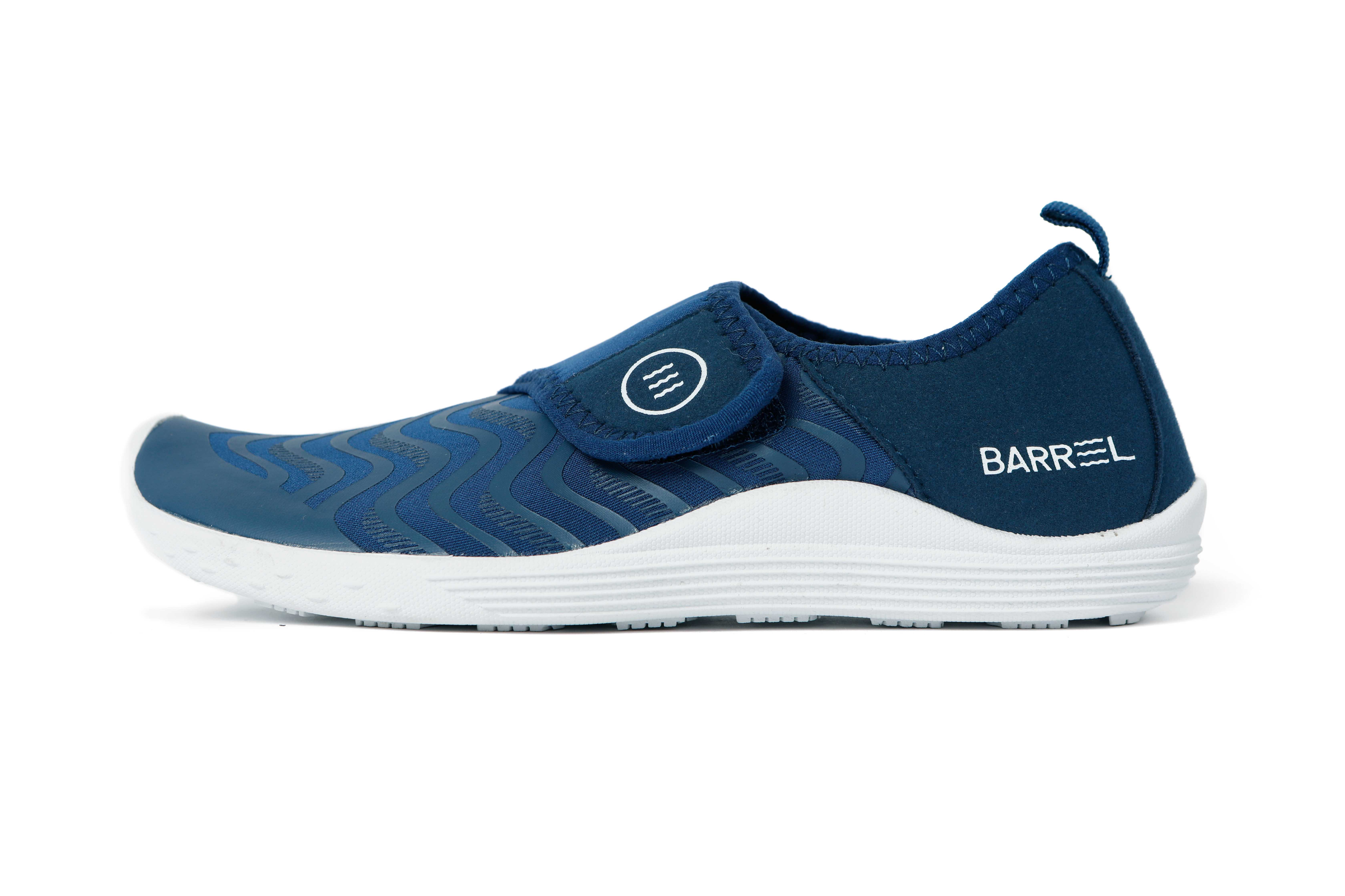 BARREL AQUA WAVE V2 NAVY รองเท้า รองเท้าออกกำลังกาย รองเท้าลุยน้ำ