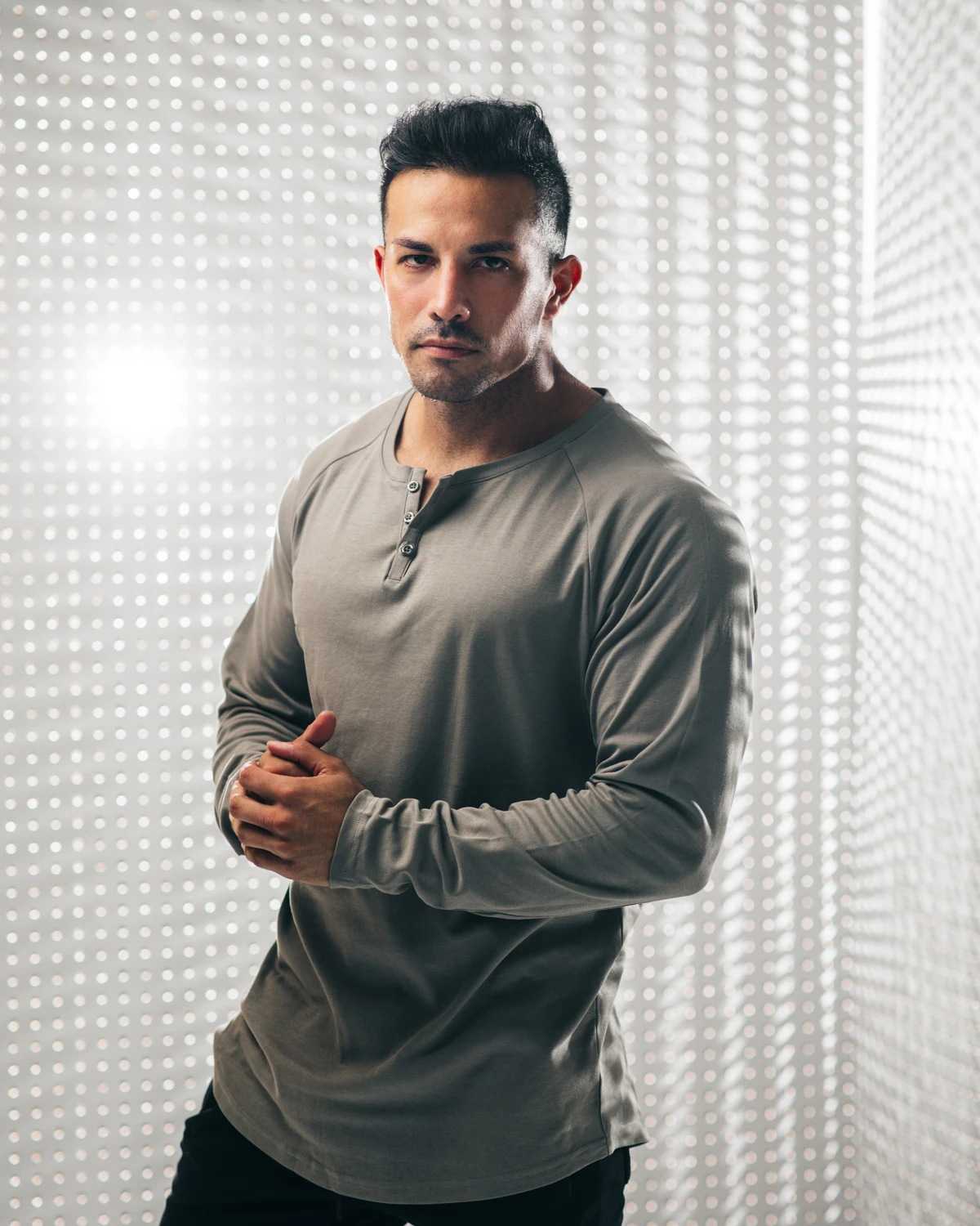 เสื้อแขนยาว ALPHALETE #2 ผ้าคอตตอน ใส่ออกกำลังกาย ไม่อมเหงื่อ ผ้านิ่มใส่สบาย ระบายอากาศดี