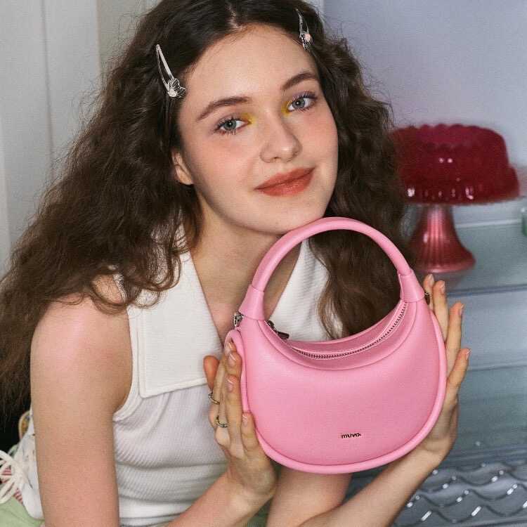 MUVA | Coral bag (preorder 7-14 days)