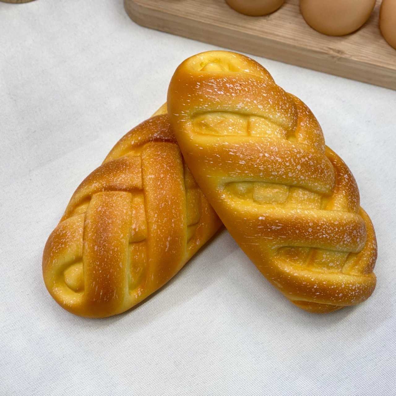 ขนมปัง Sourdough โมเดลขนมปัง ขนมปังปลอม ตกแต่งร้านเบเกอรี่ ร้านอาหาร ตกแต่งห้องครัว พร็อพถ่ายรูป พร้