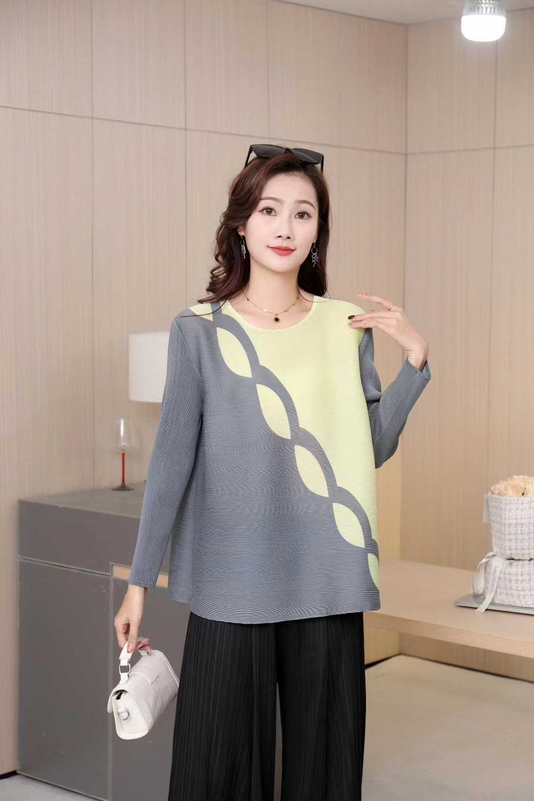 Peatbynisa A436 เสื้ออัดพลีท เนื้อผ้าPolyester100%