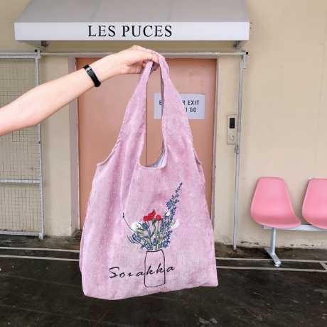 Runpee-A005 ถูกที่สุด!!! 🌼🌼กระเป๋าผ้า ทรงถุง กำมะหยี่ ใบใหญ่มากกก ลายดอกไม้ สวยมาก🌸ไม่มีซิป🌸