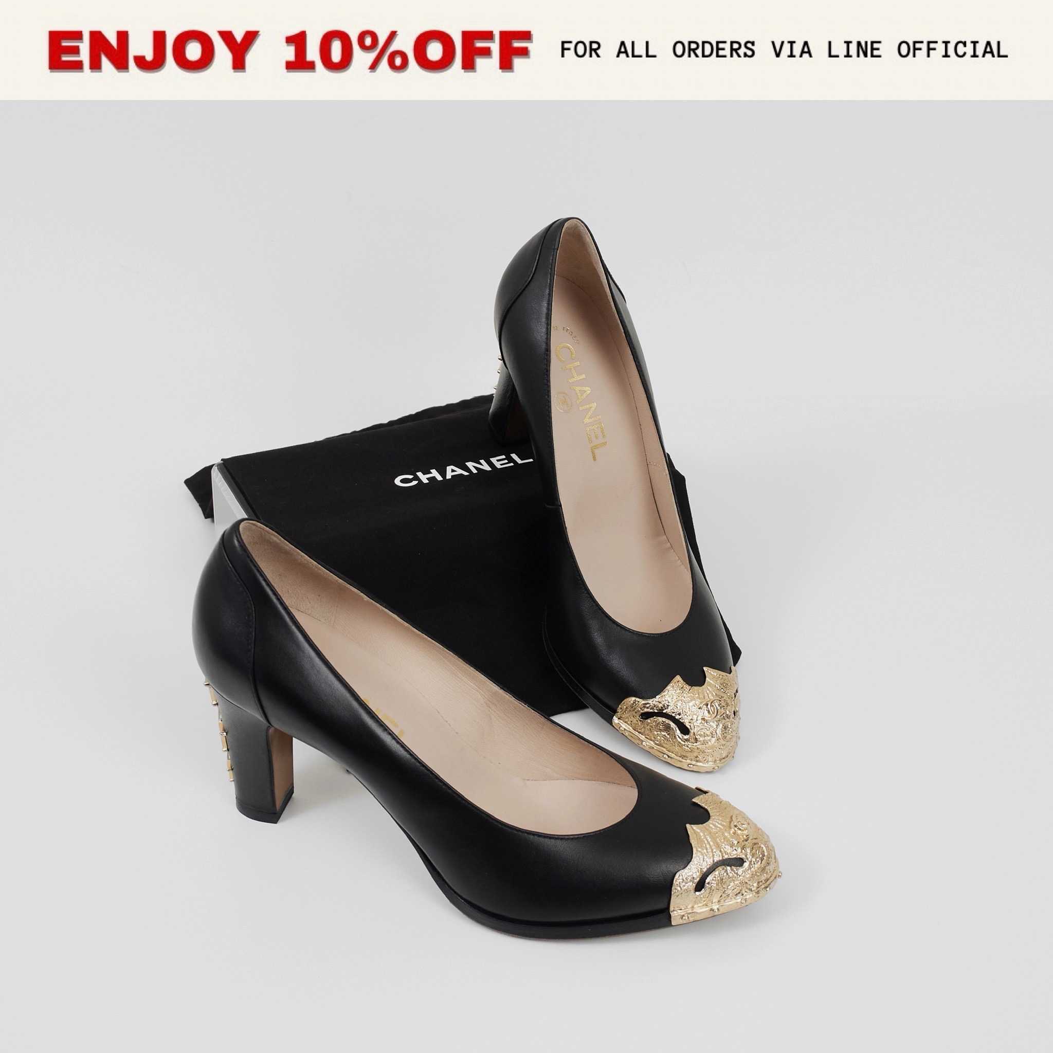 📍KEPT UNUSED📍CHANEL Pumps Waxed Cal Stars สี Black | Shoes