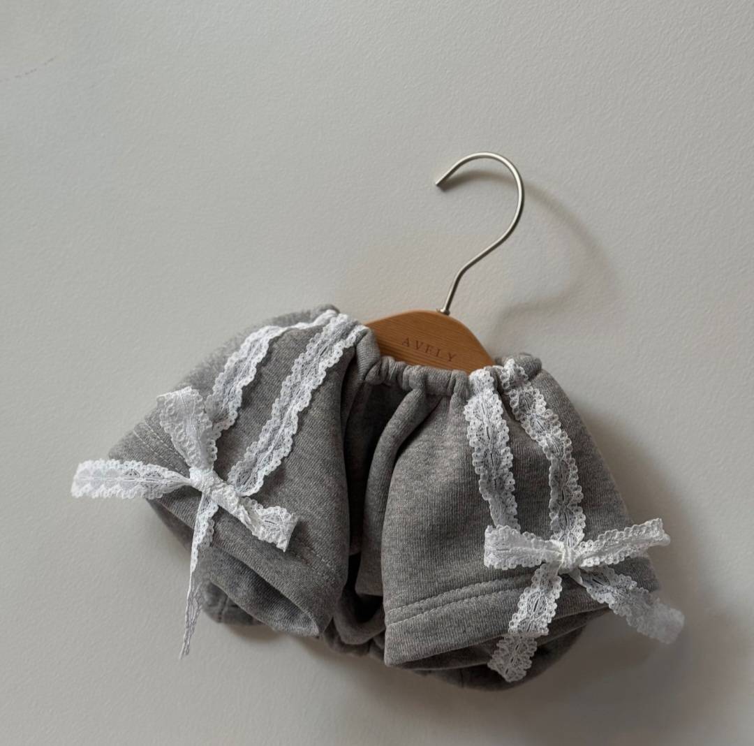 Avely (SM)Crop m to m