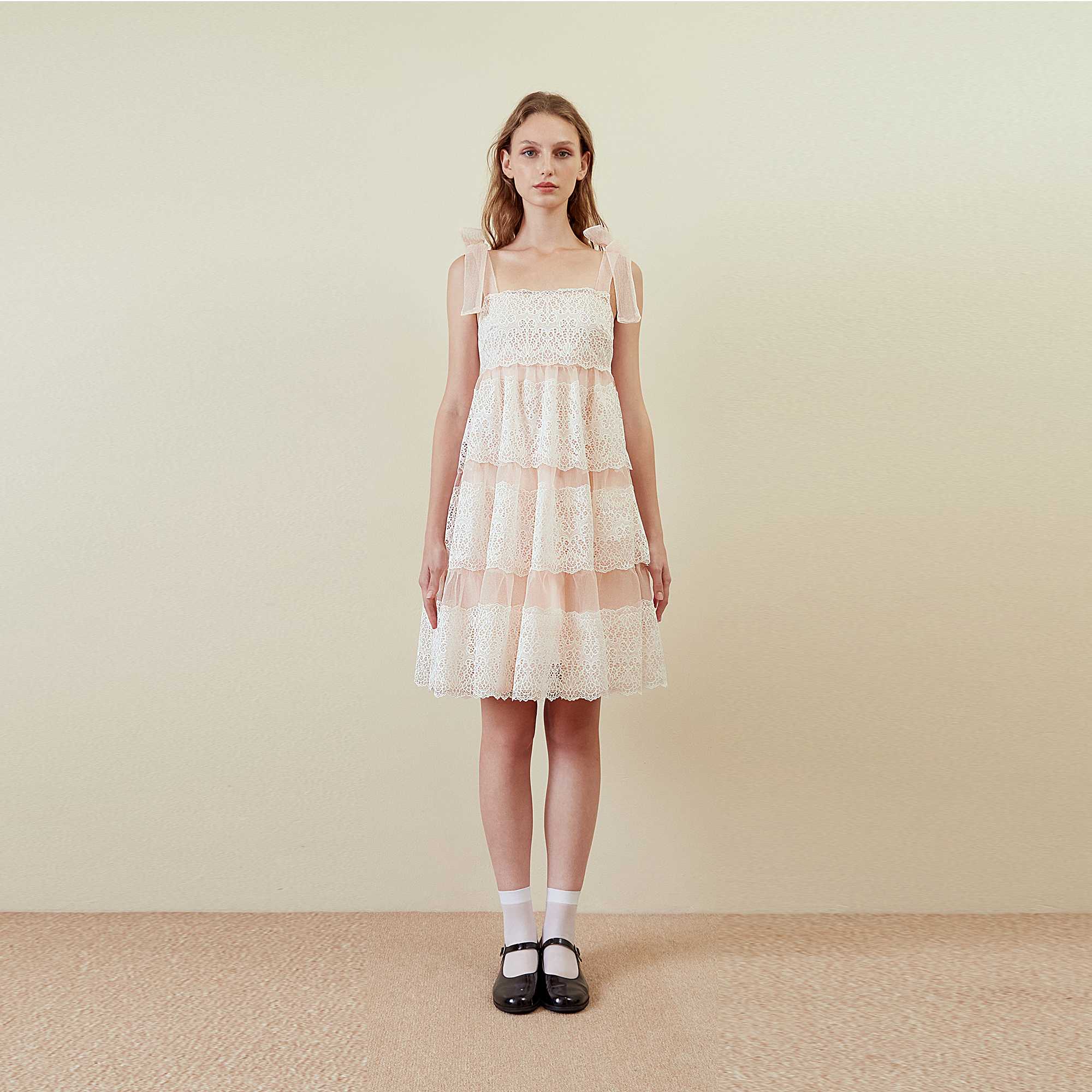 Dress with trim laces on organza