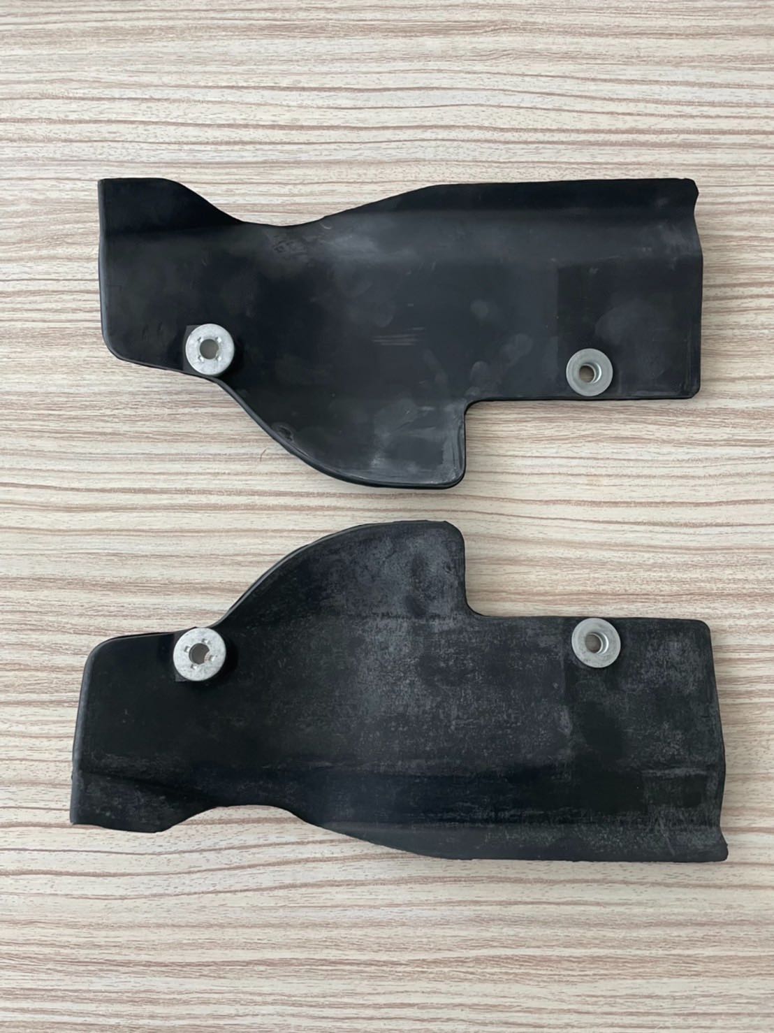 Guide Air Brake R34 GTR ของใหม่ ของแท้ LH & RH
