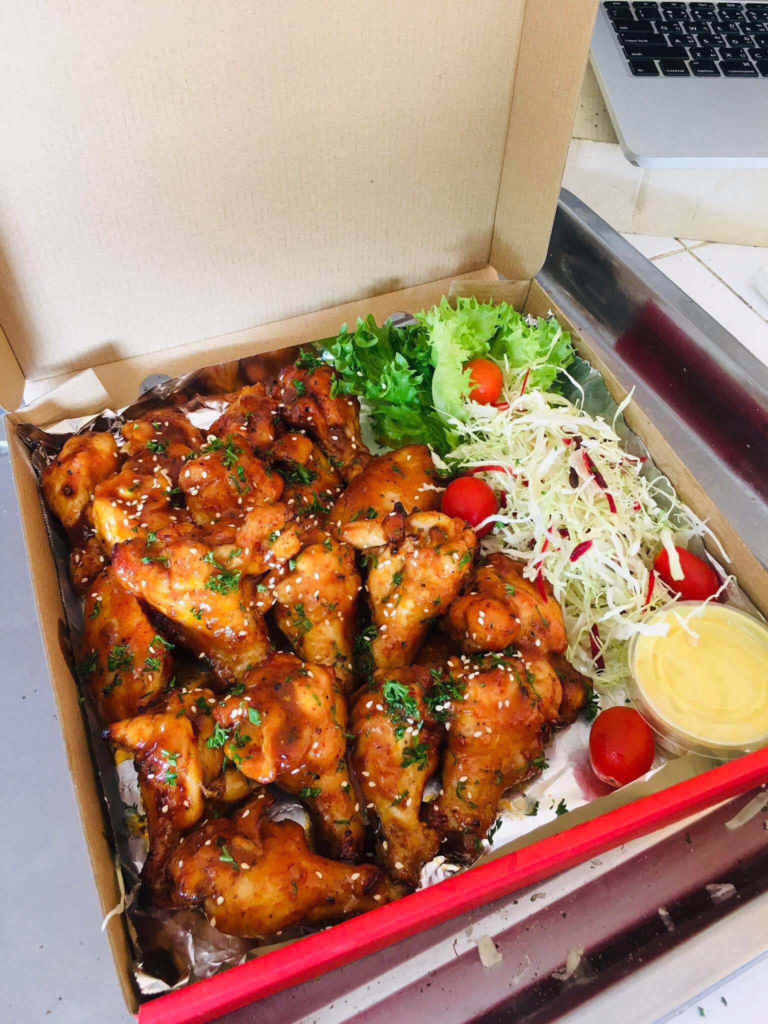 ซูเปอร์เซ็ทปีกบนไก่ย่างนิวออลีน 18ชิ้น (New orleans chicken wings stick 18pcs)