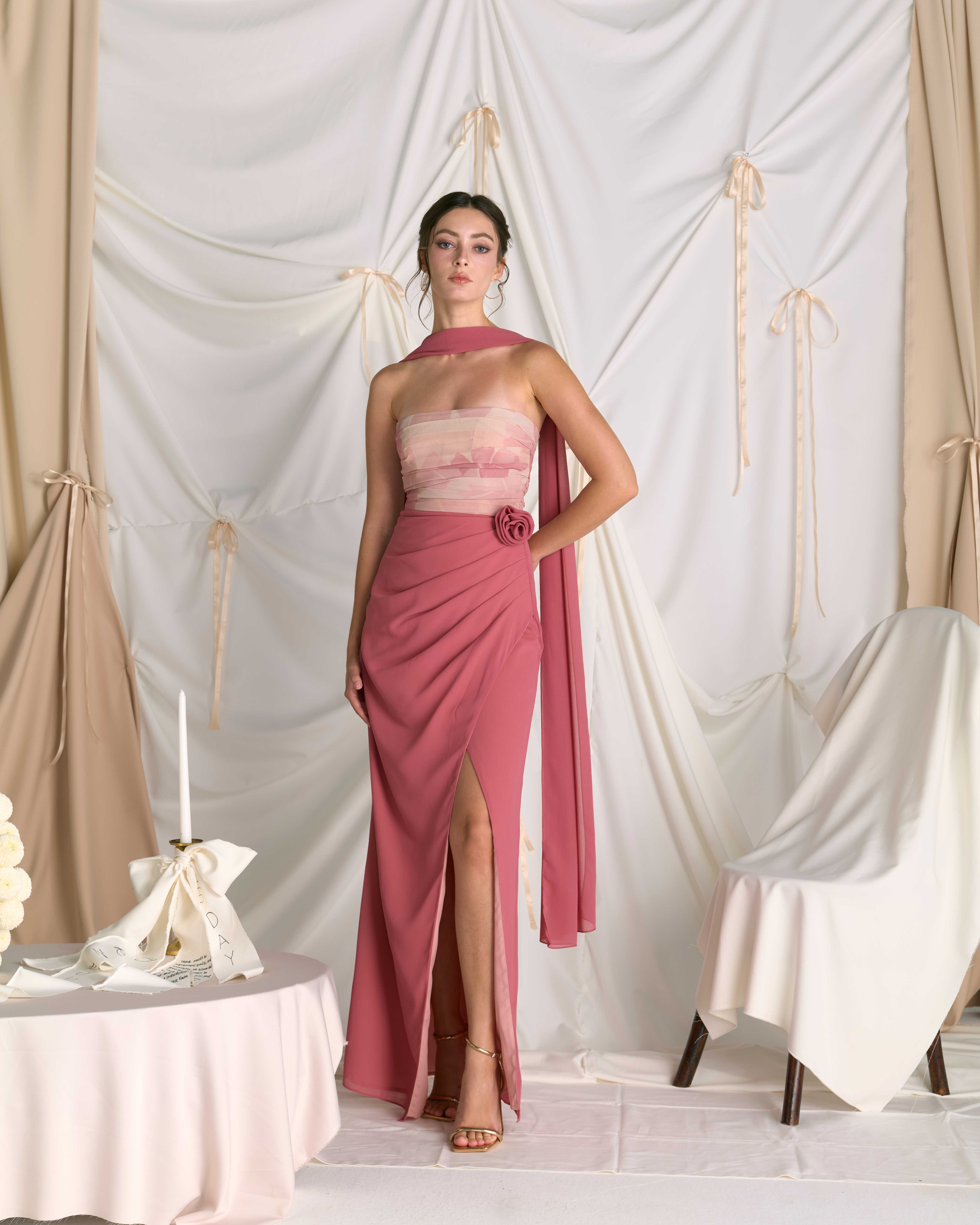 Sophia Dress - เดรสเกาะอกยาวผ้าชีฟองผ่าหน้า (ไม่มีฟองน้ำ)