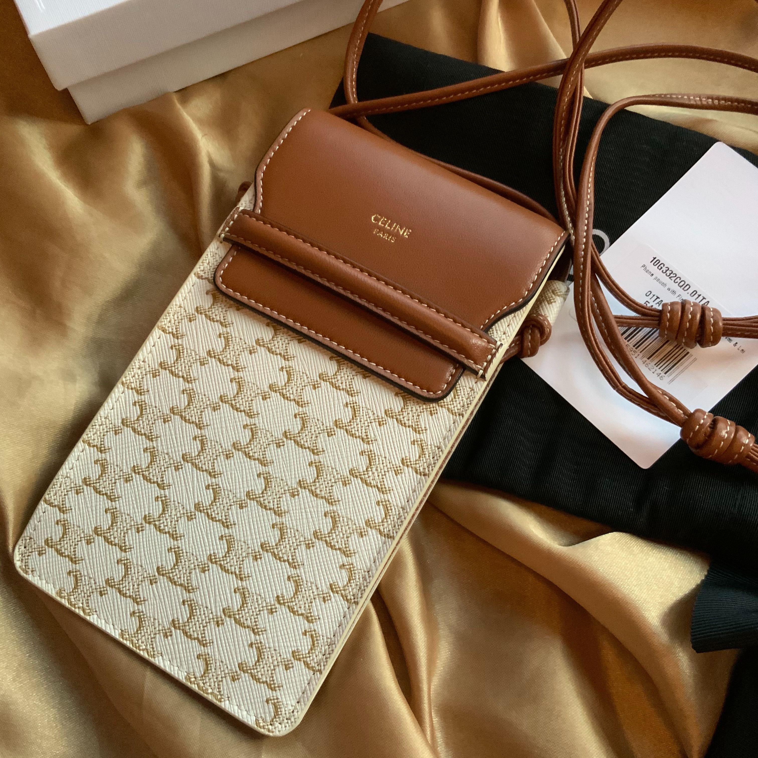 แท้100%🔥 Celine Phone Pouch