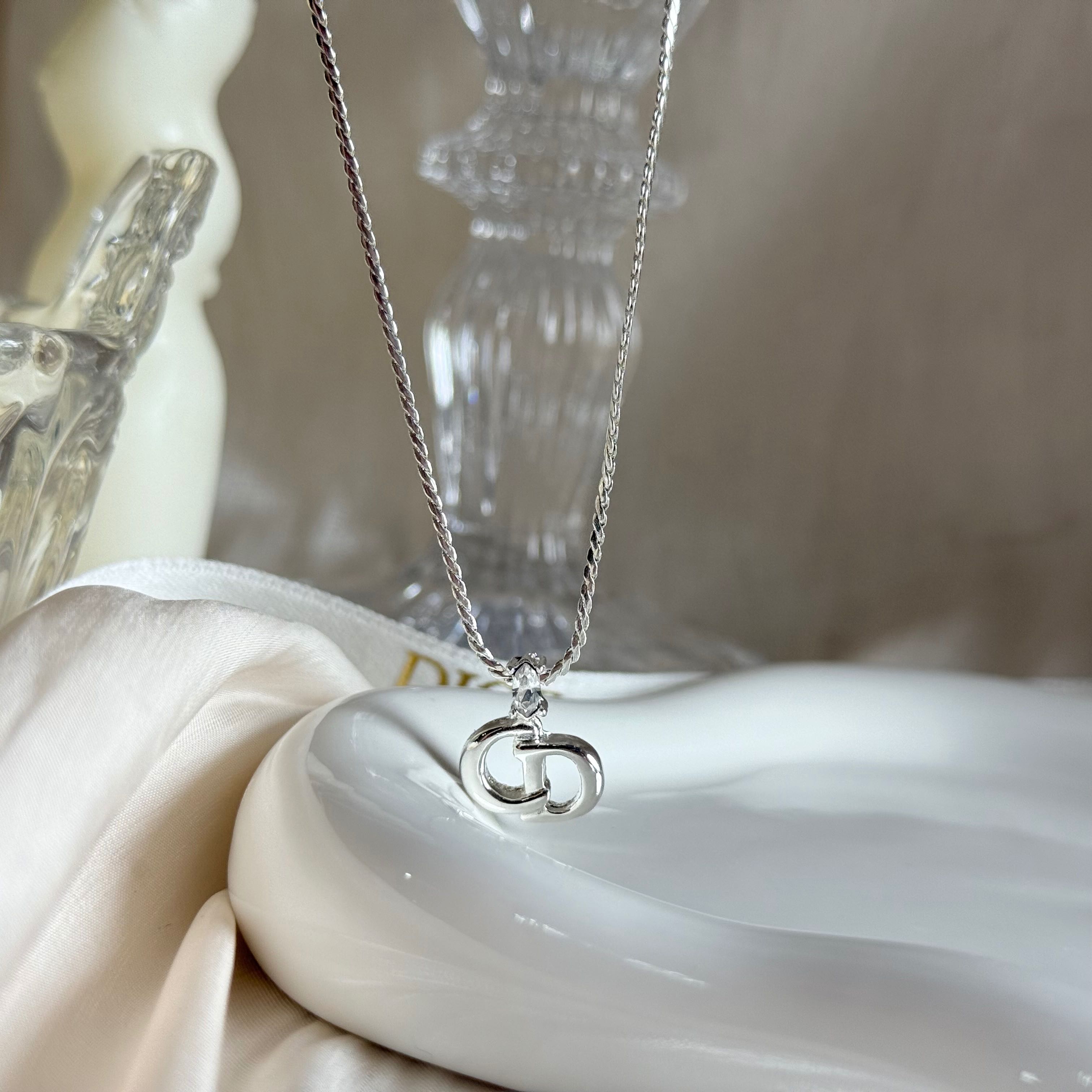 Cd crystal necklace (silver) 