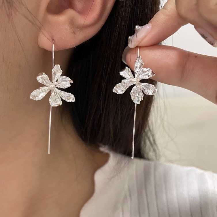[พร้อมส่ง] 🩶🍀✨ ต่างหูยาวหรูหราลักชูมากๆ | QE044