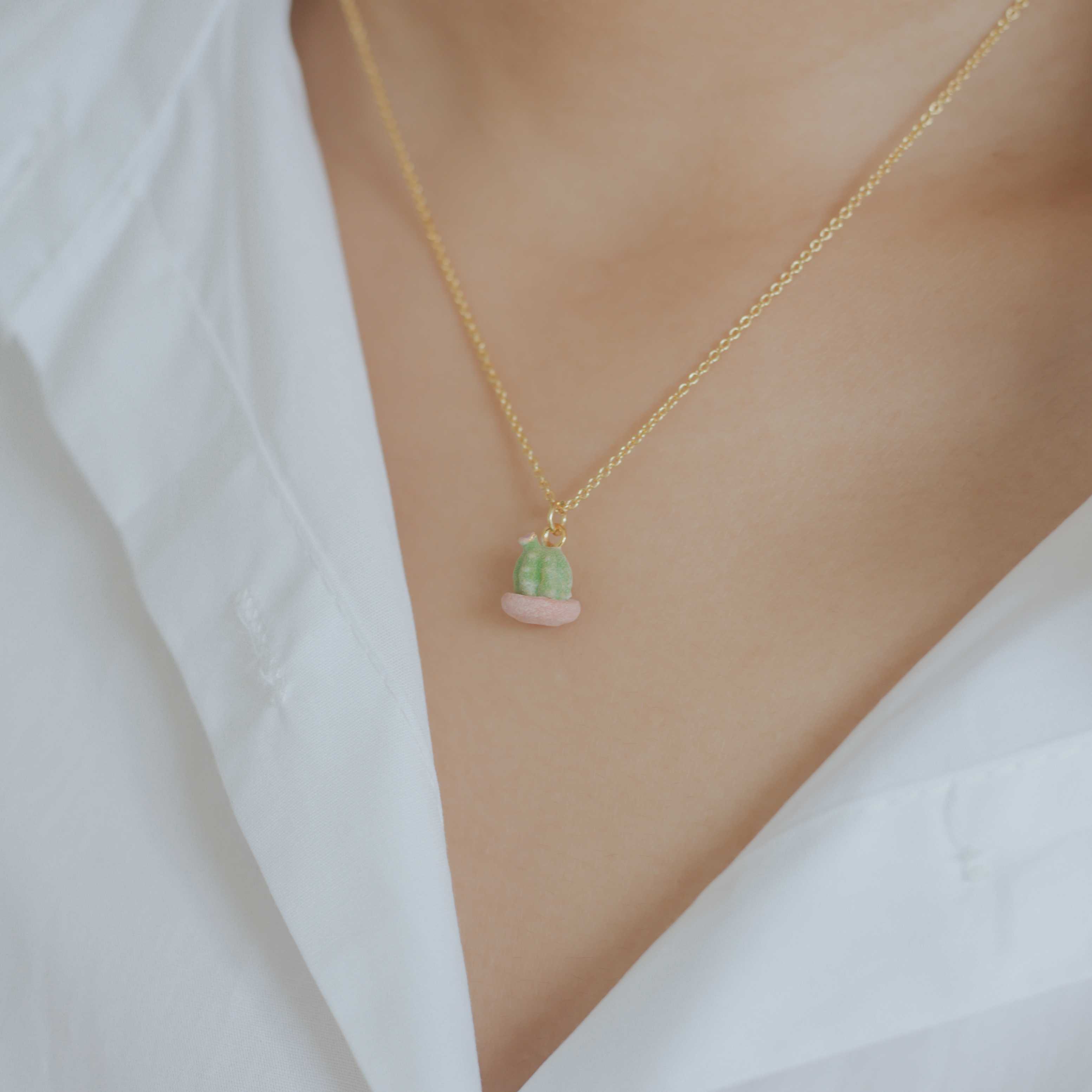 Necklace /สร้อยคอจี้รูปกระบองเพชร