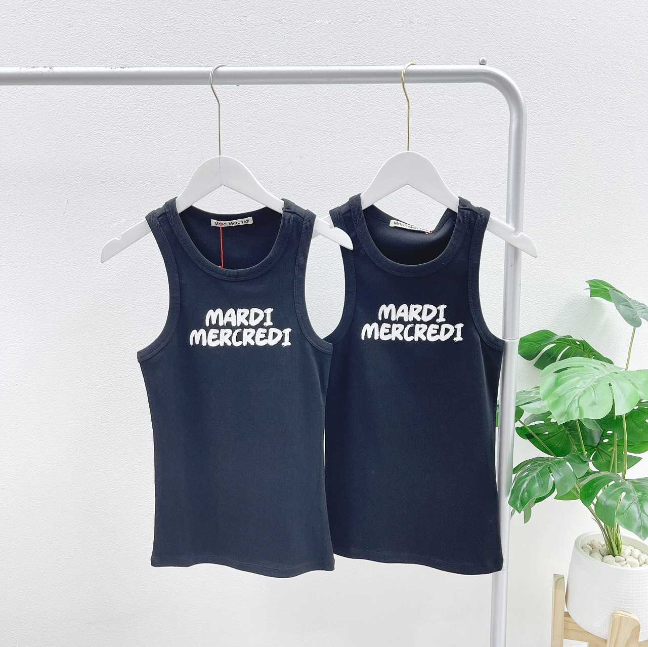 Mardi  Brush Logo Tank Top (Black/White)
