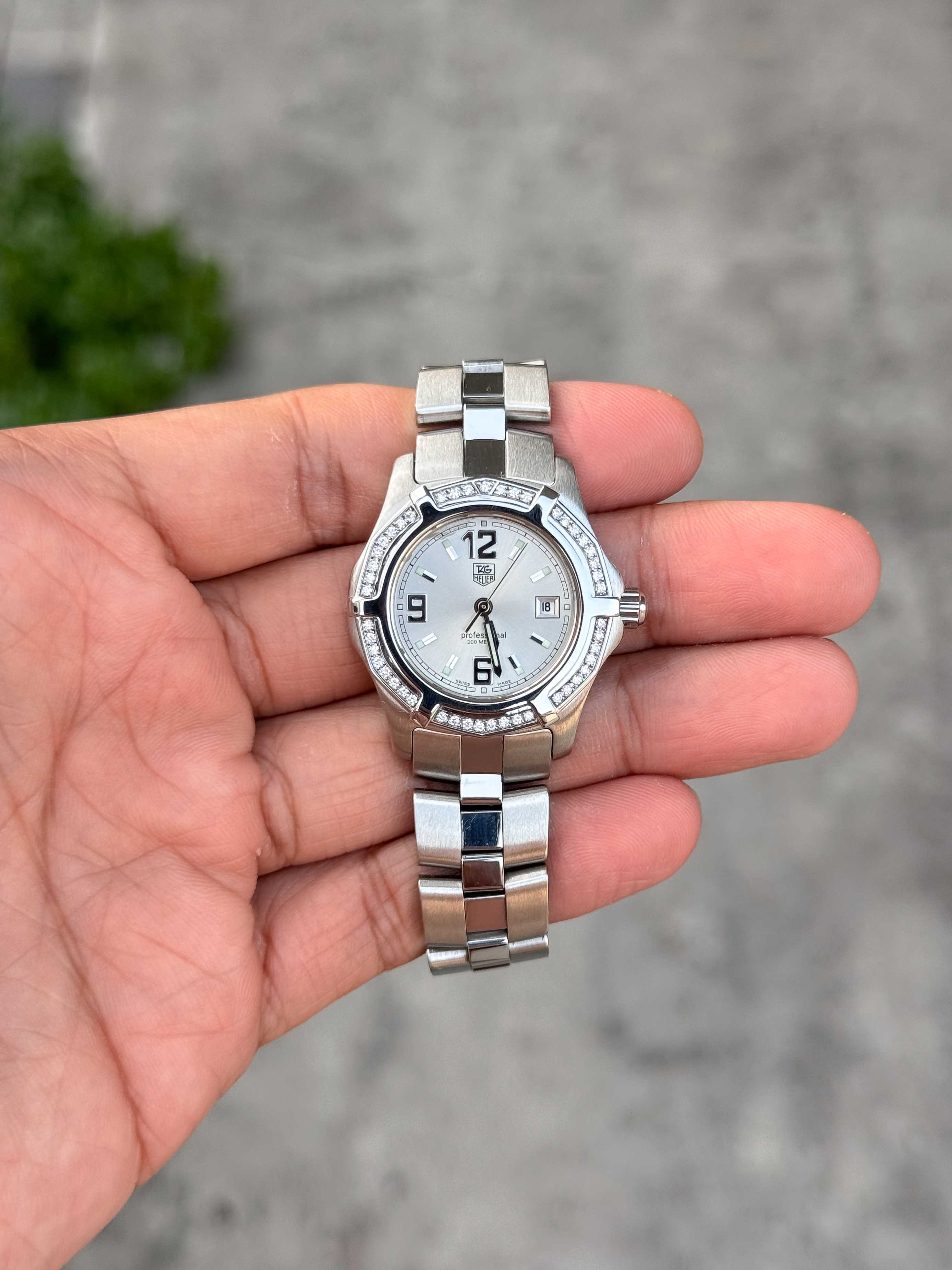 Tag Heuer S2000 Exclusive Diamond Lady Size Quartz Silver Dial