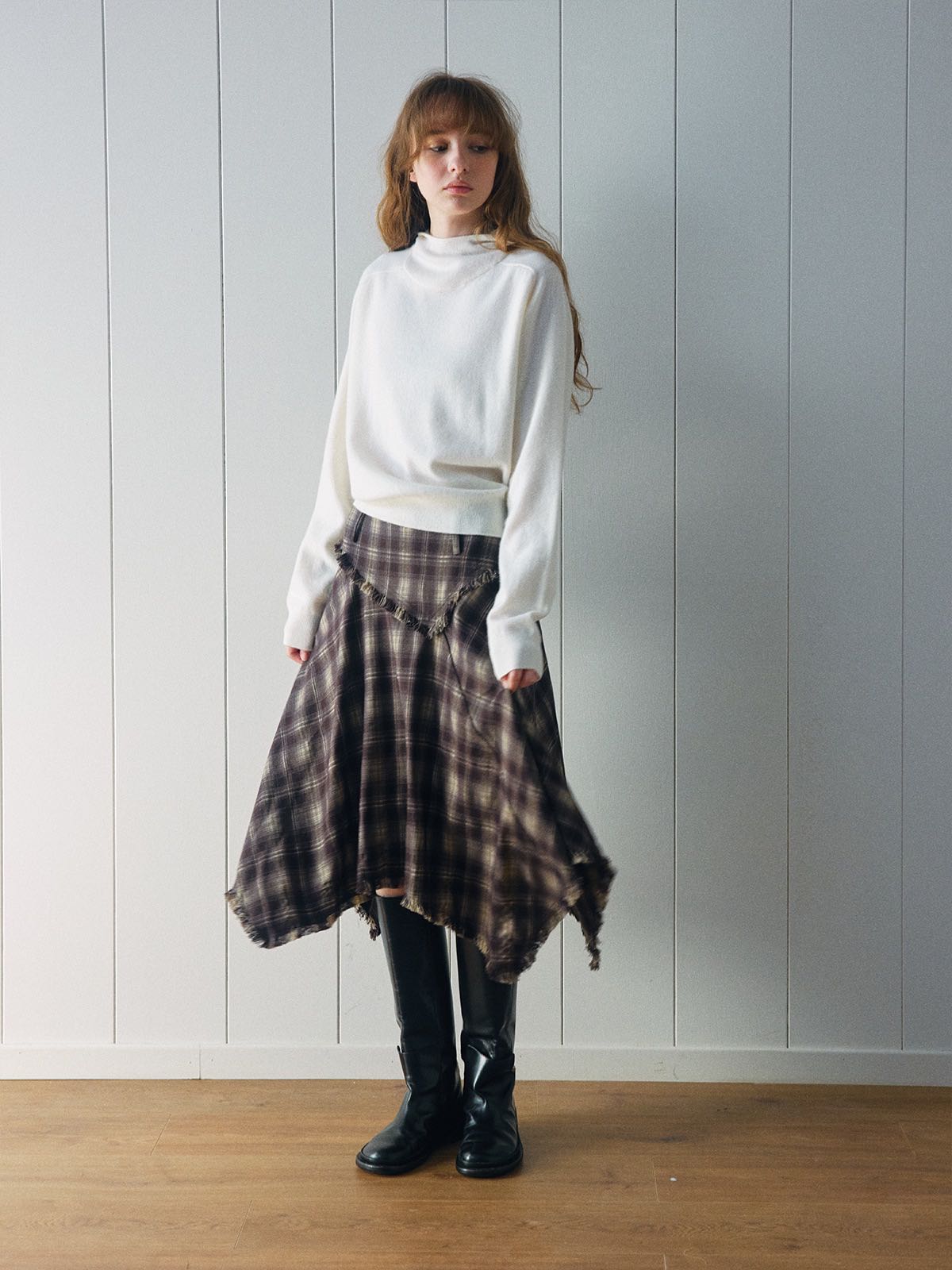 Hello September - Drape Check Skirt (ส่งตรงจากแบรนด์ Pre-order ประมาณ 15 วัน)