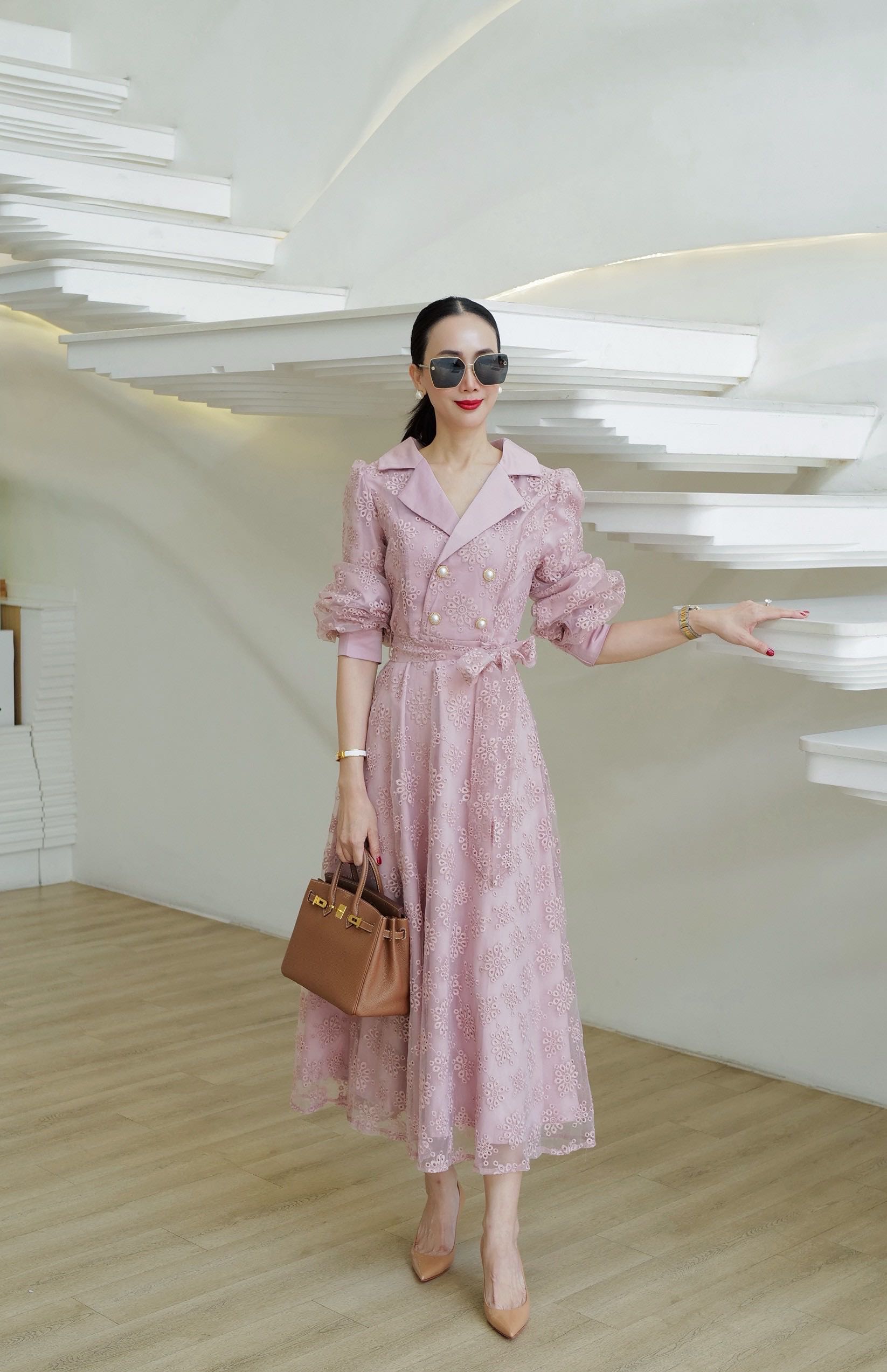 📌พร้อมส่ง…LACE DRESS สีชมพูกะปิอมม่วง