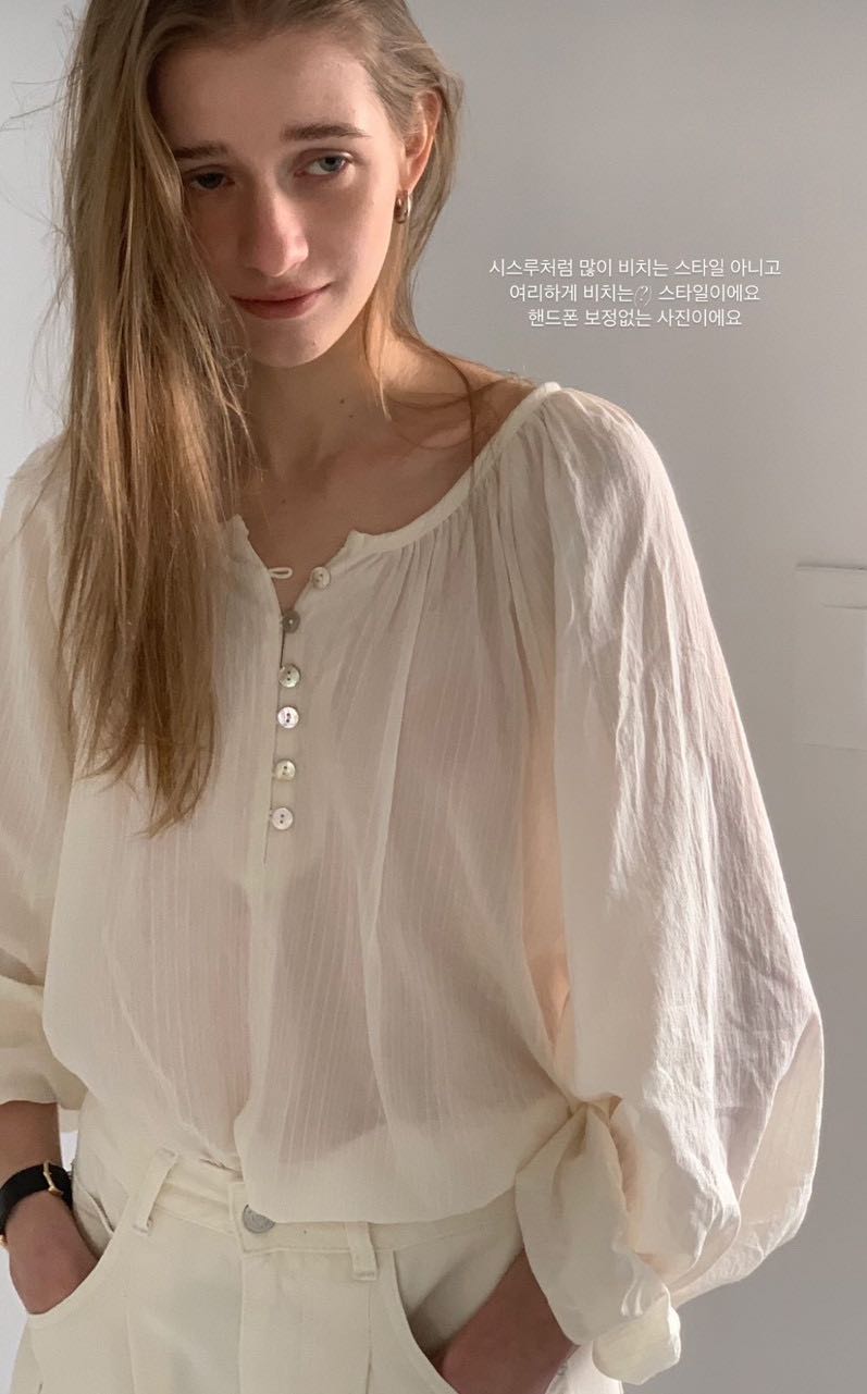 All over Pure shirring loose fit delicate blouse (🇰🇷✈️made in korea Pre-order ประมาณ 15 วัน)