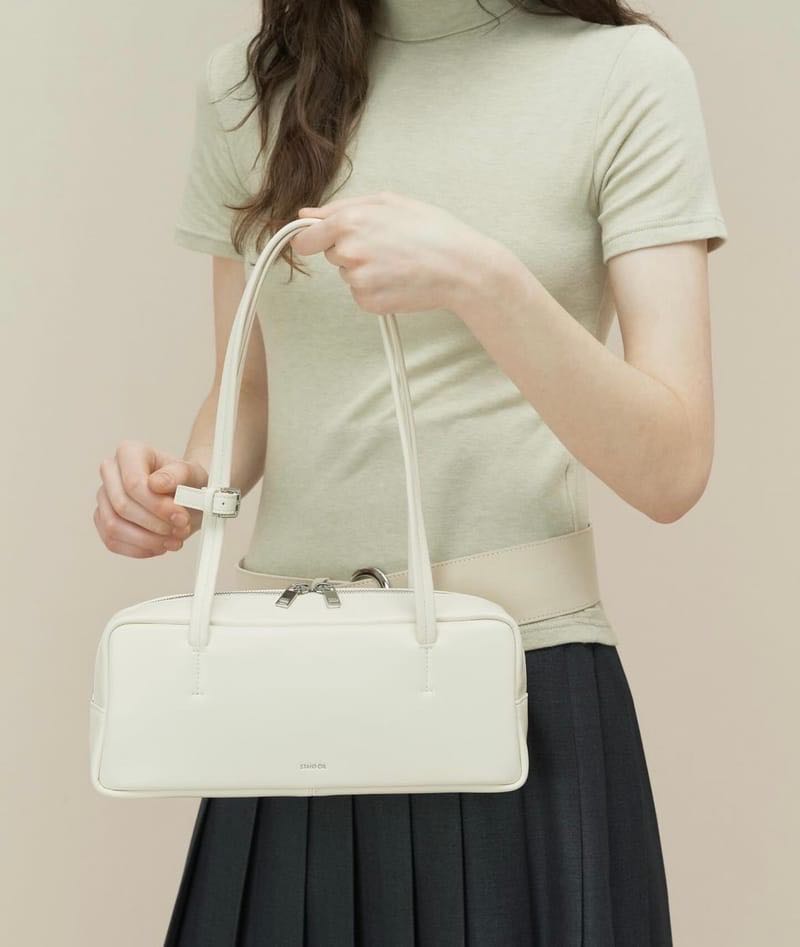 [พร้อมส่งCream ของแท้] Stand oil more baguette bag  ใบนี้สวยเก๋ จุของได้เยอะค่า