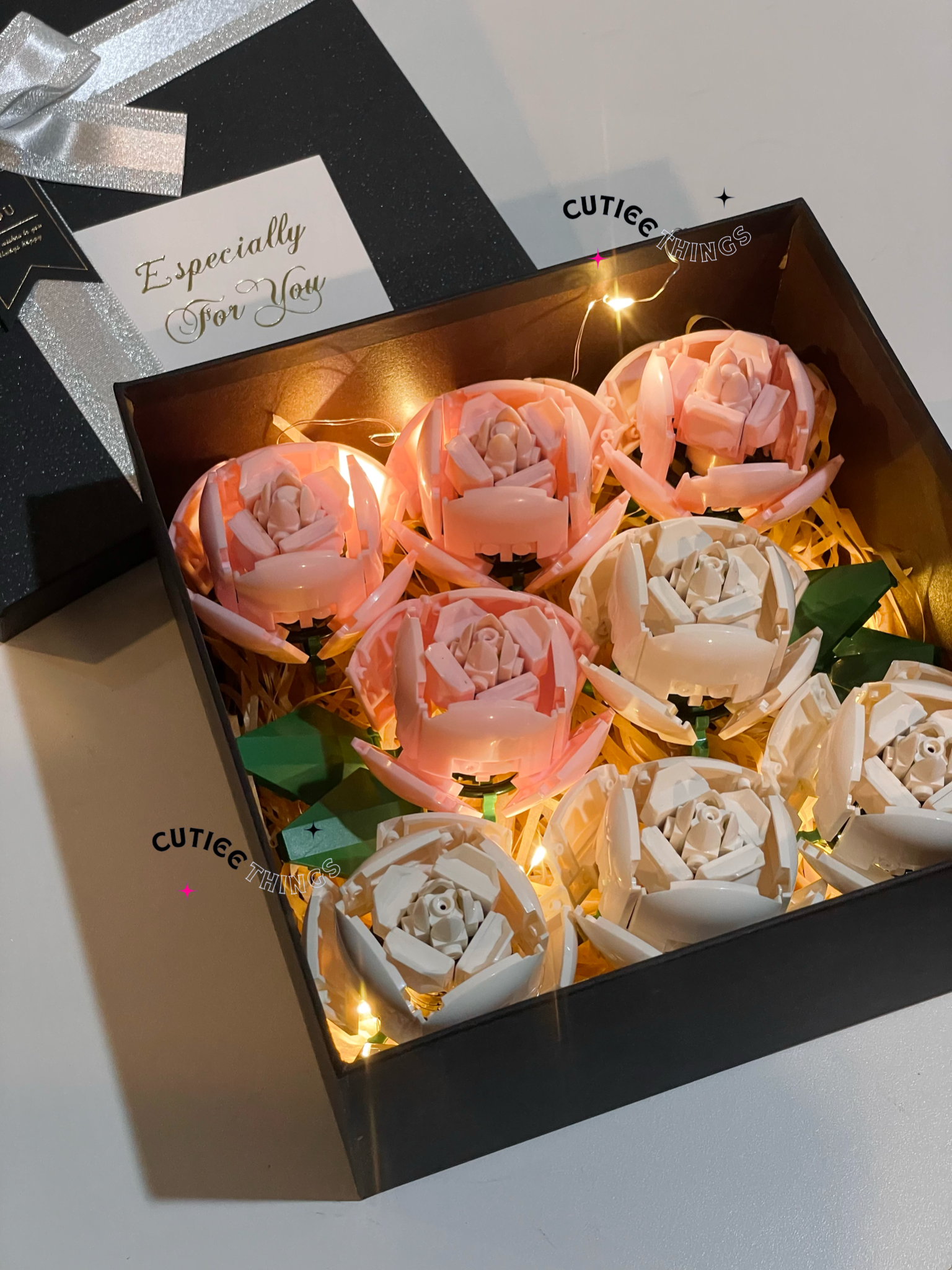 #พร้อมส่ง เซตวาเลนไทน์ ดอกกุหลาบ มีไฟ เขียนการ์ดได้