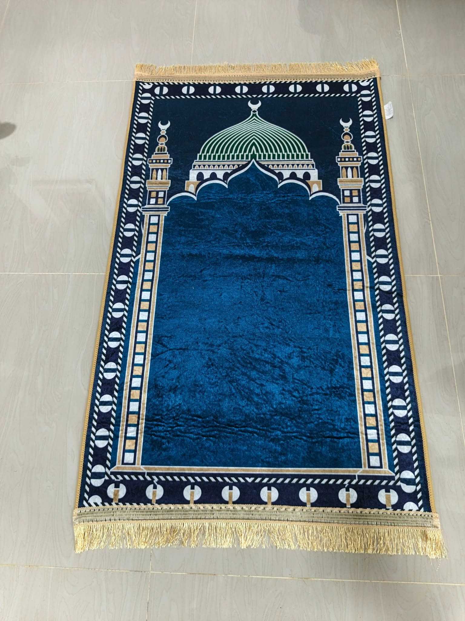 พรมปูละหมาด พรมละหมาด (ซาจาดะห์) พรมละหมาดดูไบ ขนาด70x110cm พร้อมส่ง