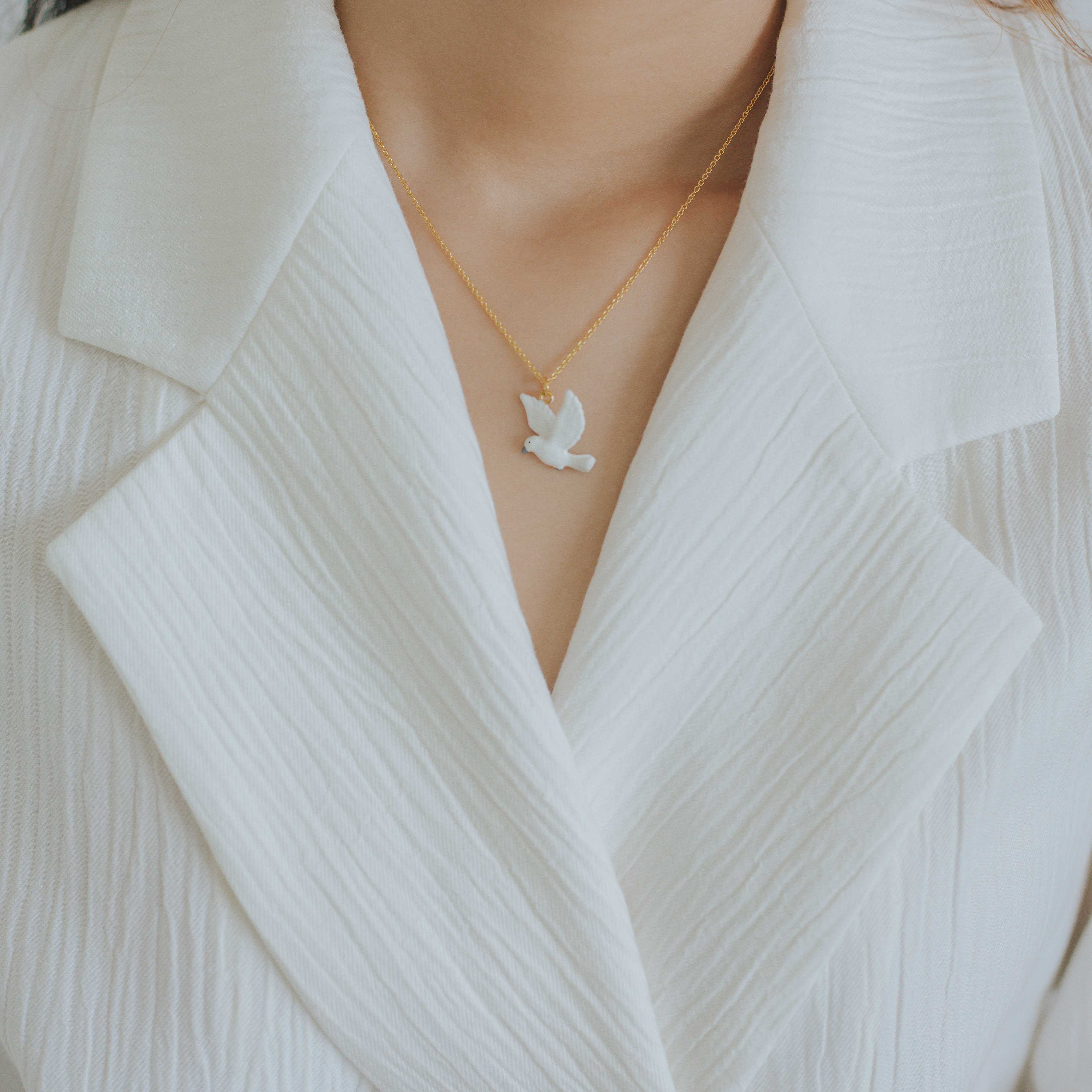 Necklace /สร้อยคอจี้รูปนกพิราบขาว