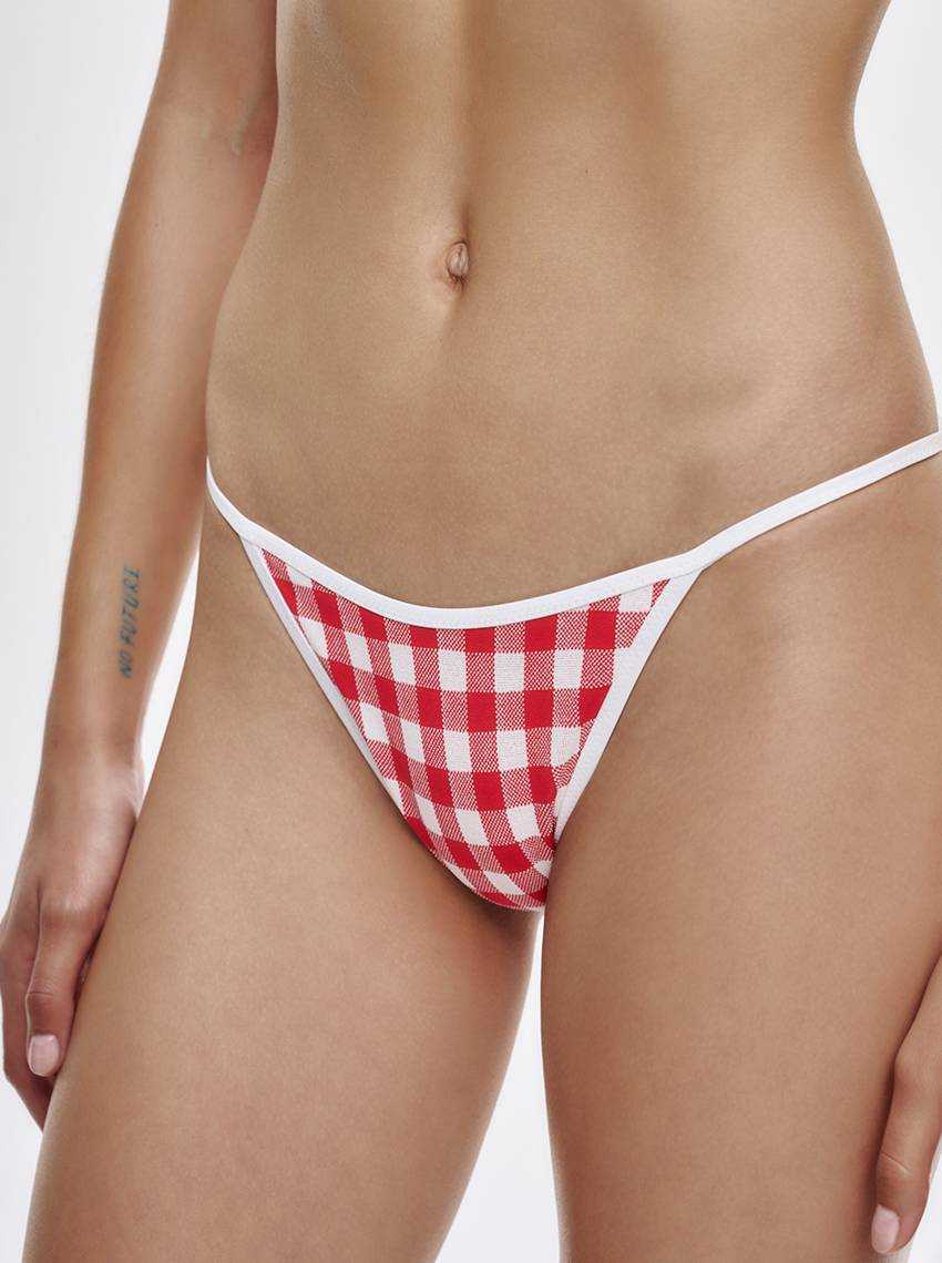 SWIM SS 25 | CHERRY ON TOP กางเกงว่ายน้ำ Betty รหัส SUW24003RD - สีแดงเข้ม