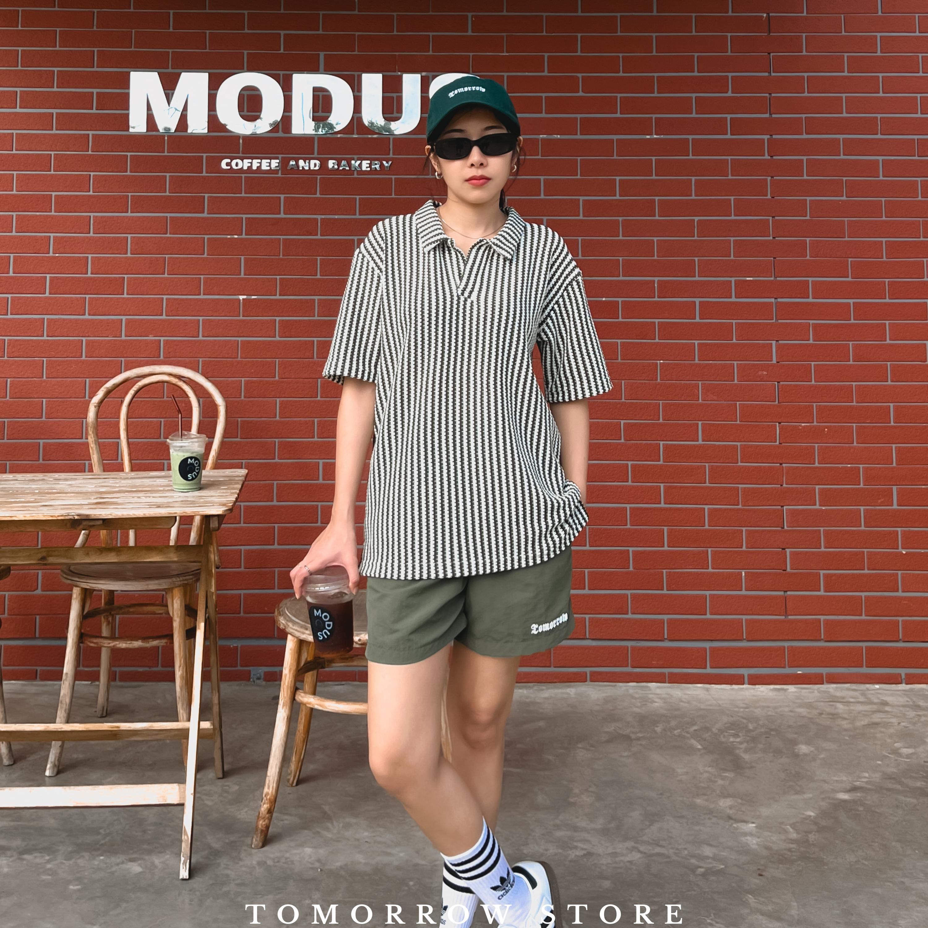 เสื้อโปโล TOMORROW-Style Korea ลายททาง-แนวตรง
