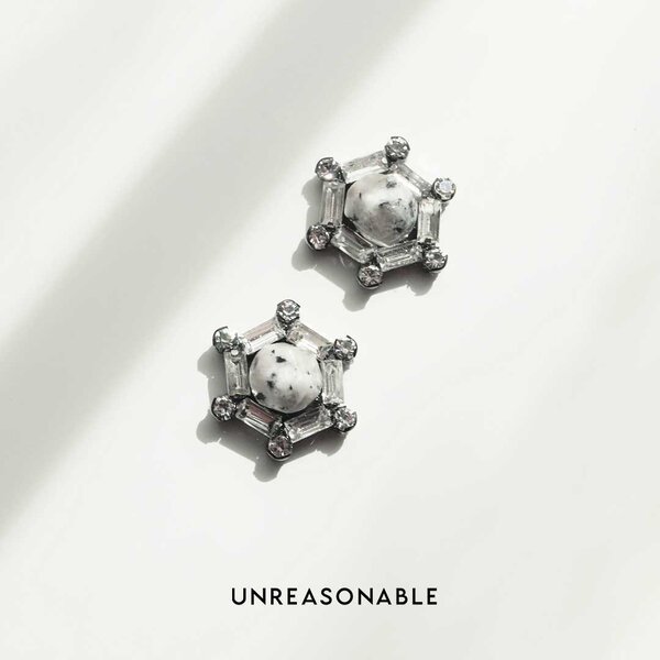 ต่างหู หินธรรมชาติ ลาบลาดอไลต์ Labradorite สีขาว UA0837-03 Unreasonable Accessories