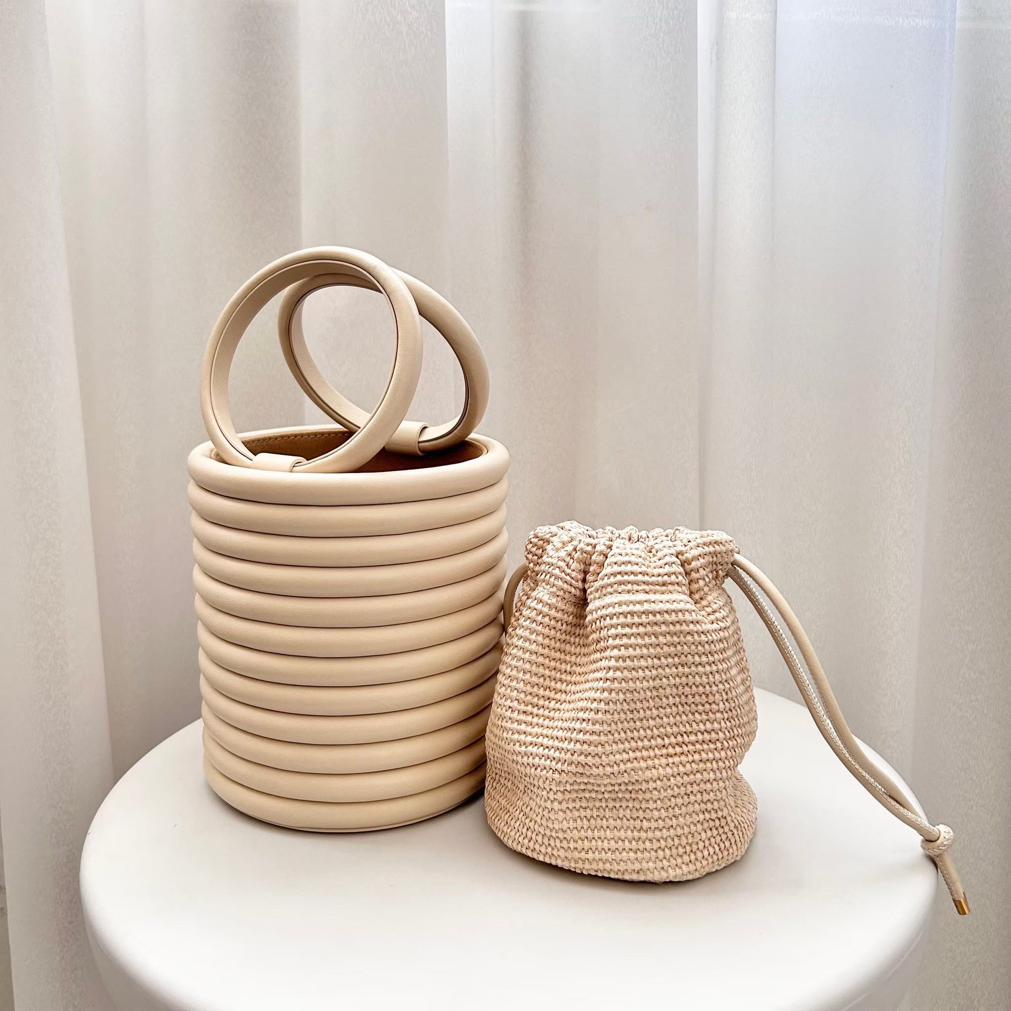 SALE! Cult Gaia YASMINA TOP HANDLE - OFF WHITE