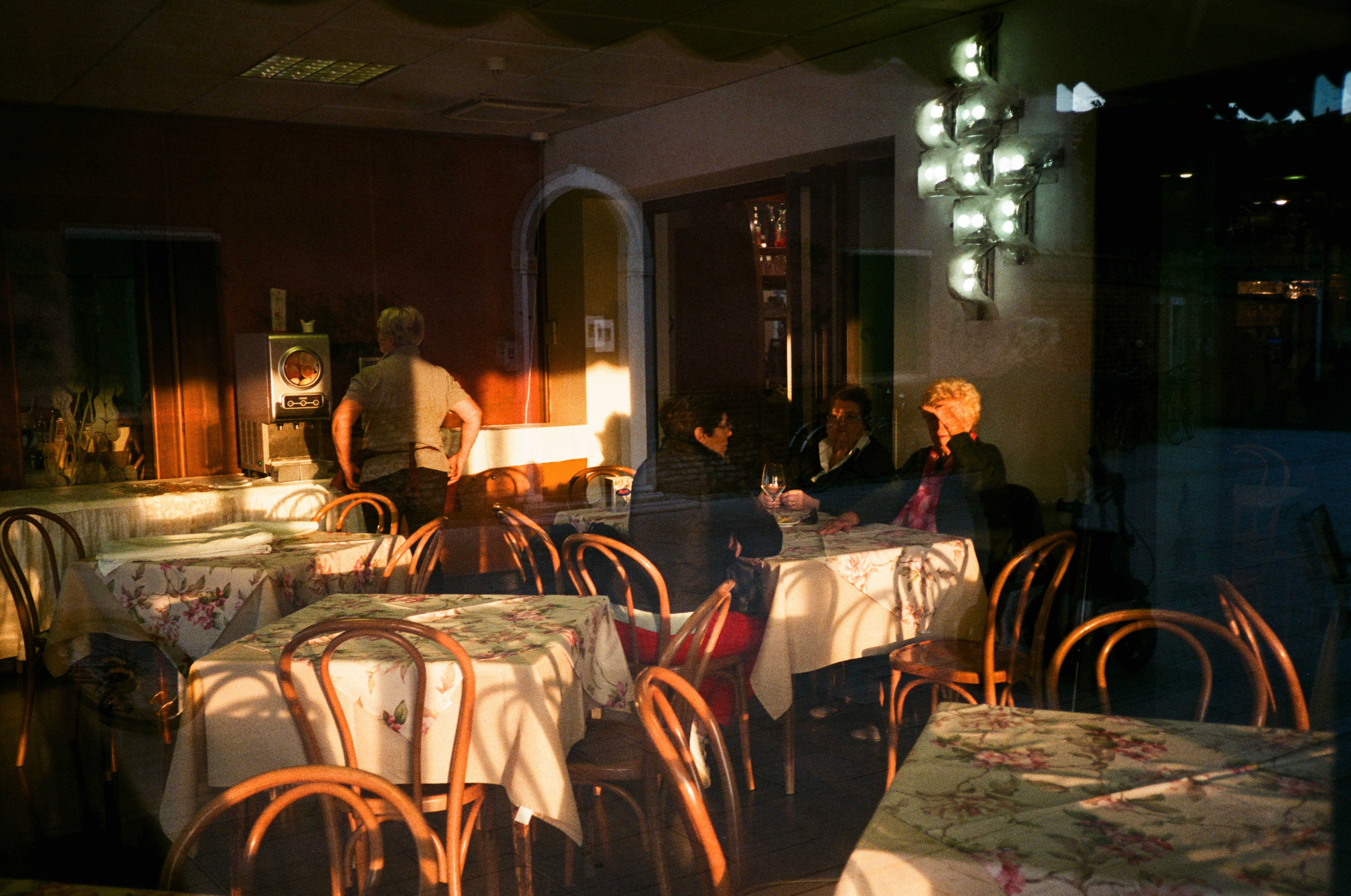 โปสการ์ด/ภาพพิมพ์ ผลงาน The Restaurant in Lido