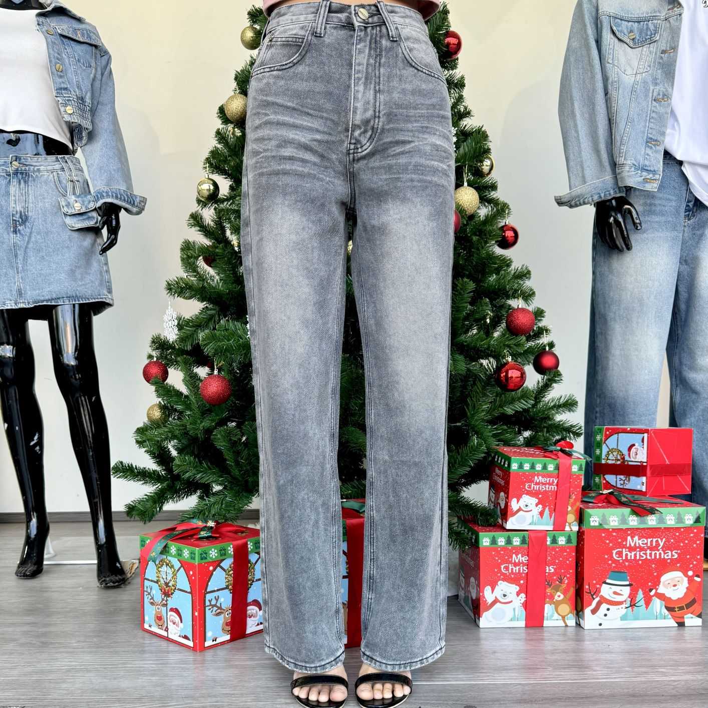 Niyom Jeans  :  รุ่น B294.2 กางเกงยีนส์ ขากระบอกใหญ่  สีดำซีด  แต่งเฟด