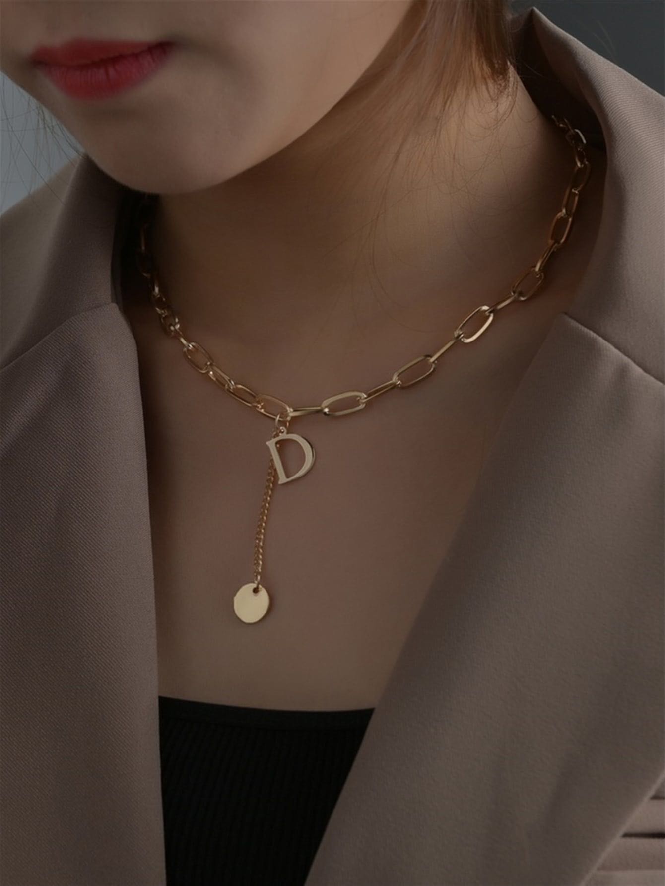 D pendant necklace