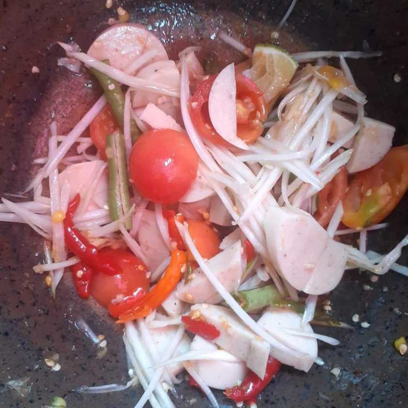 ตำไก่ยอ