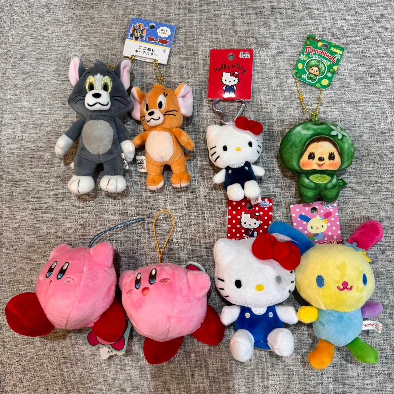 พร้อมส่ง พวงกุญที่ห้อยกระเป๋า hello kitty kirby tom and jerry และmonchhichi จากหน้าร้านที่ญี่ปุ่น