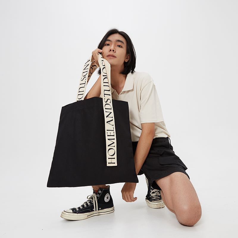 HOMELAND - กระเป๋าผ้า canvas รุ่นสกรีนสาย (tote bag) สีดำ