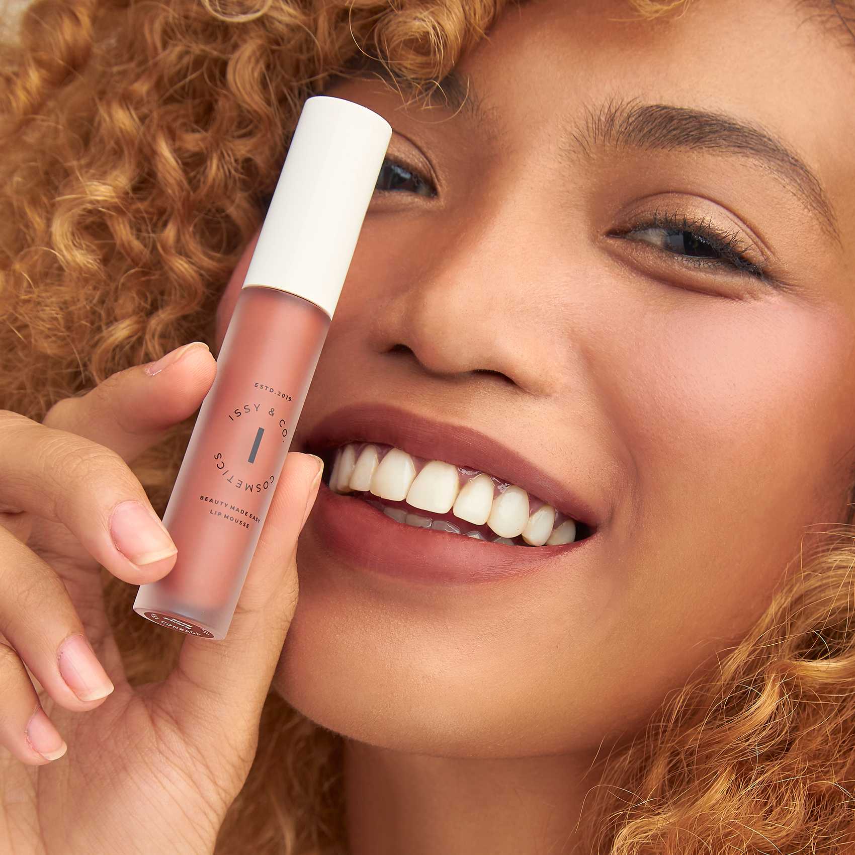 Issy & Co Lip Mousse in Rose Brown