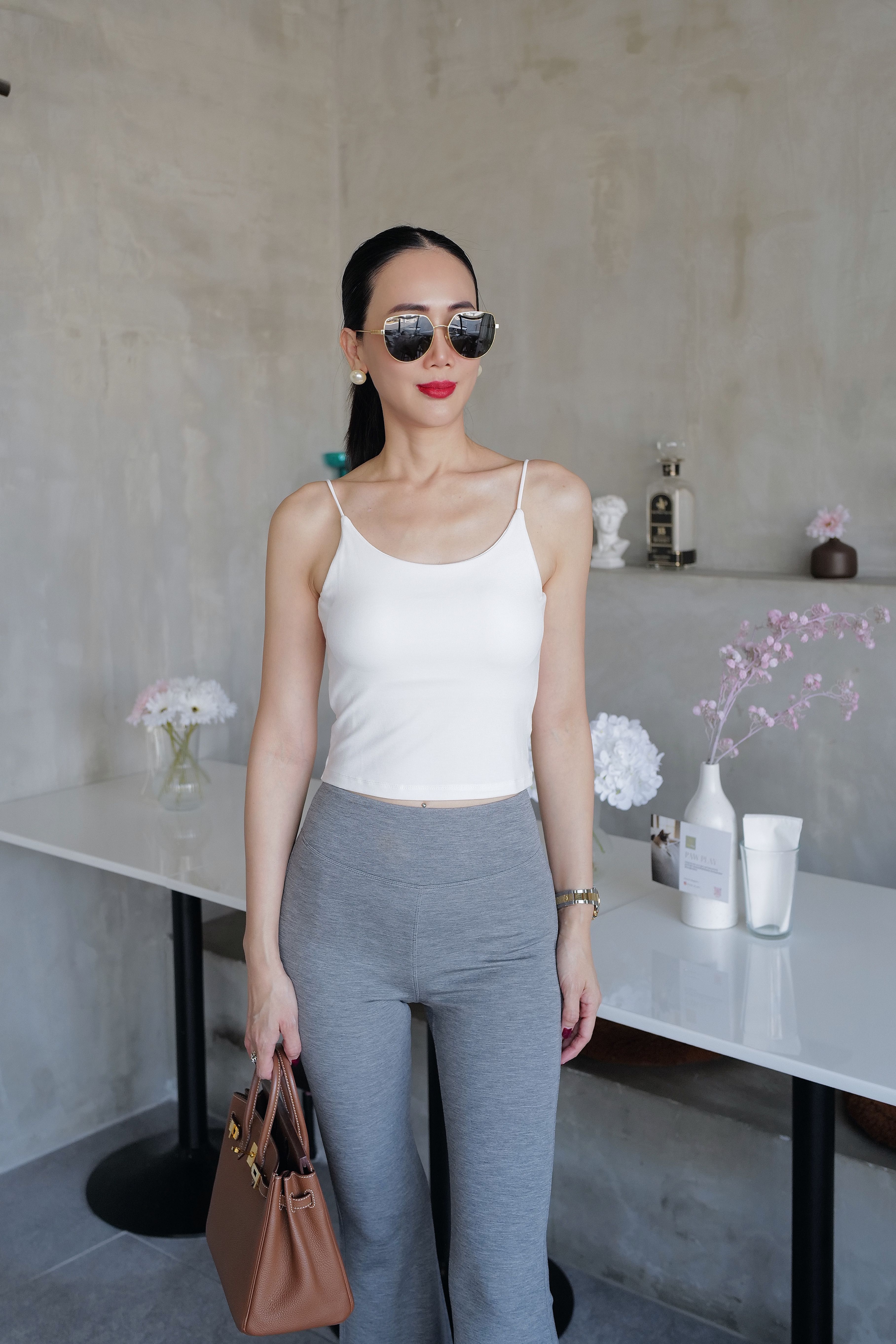 📌พร้อมส่ง…WHITE เสื้อสายเดี่ยวฟองน้ำในตัว