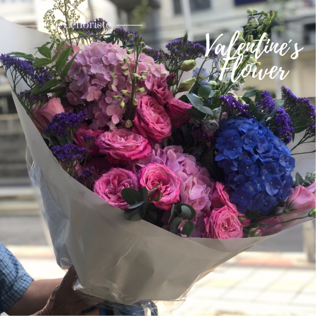 ช่อดอกไม้สด  Blooming Elegance 34