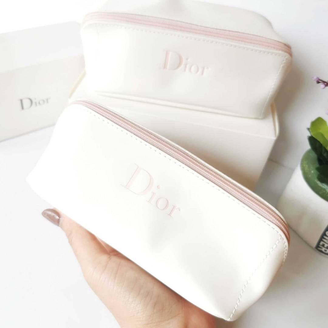 Dior กระเป๋าเครื่องสำอาง