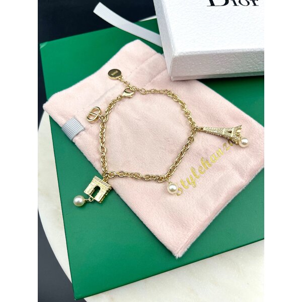 สร้อยข้อมือ Dior
